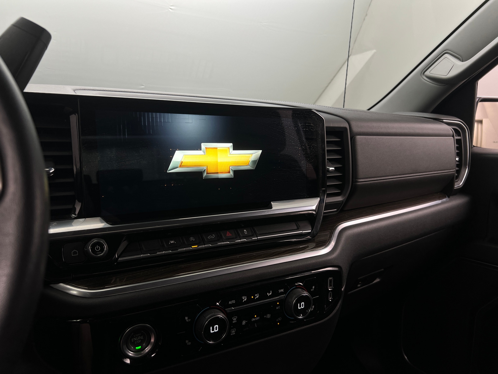 Thumbnail: 2022 Chevrolet Silverado 1500 - 4