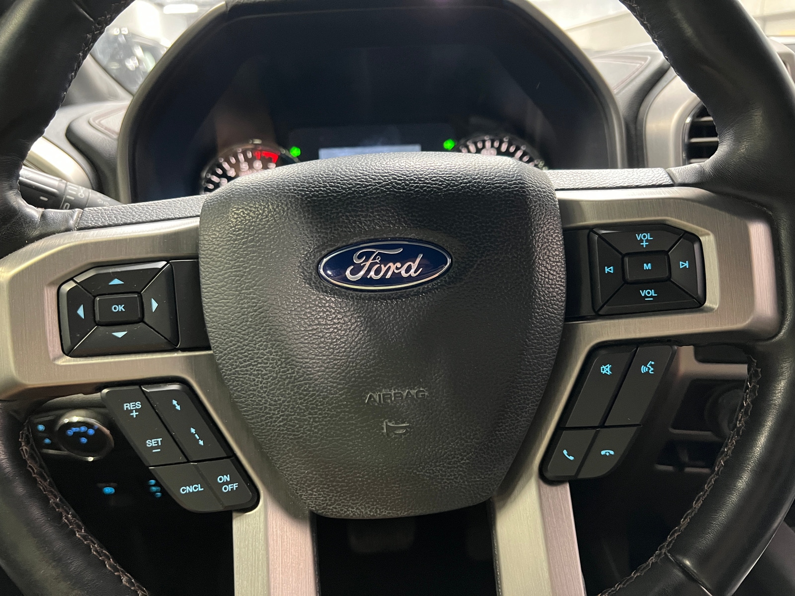 Thumbnail: 2019 Ford Econoline - 4