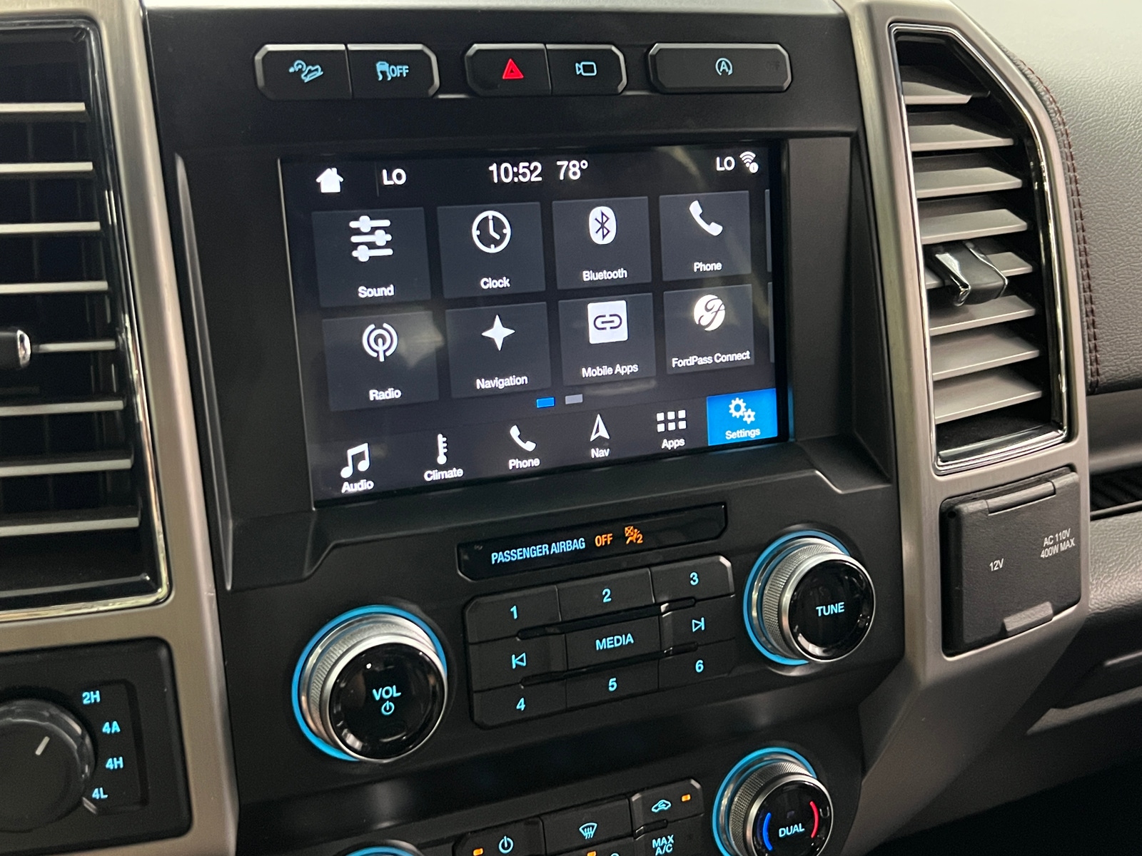 Thumbnail: 2019 Ford Econoline - 3