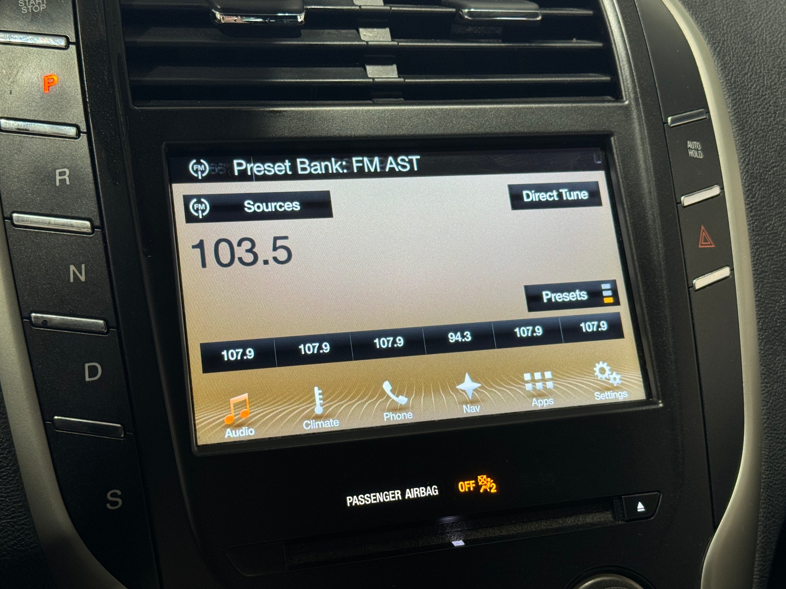 Thumbnail: 2017 Lincoln MKC - 3