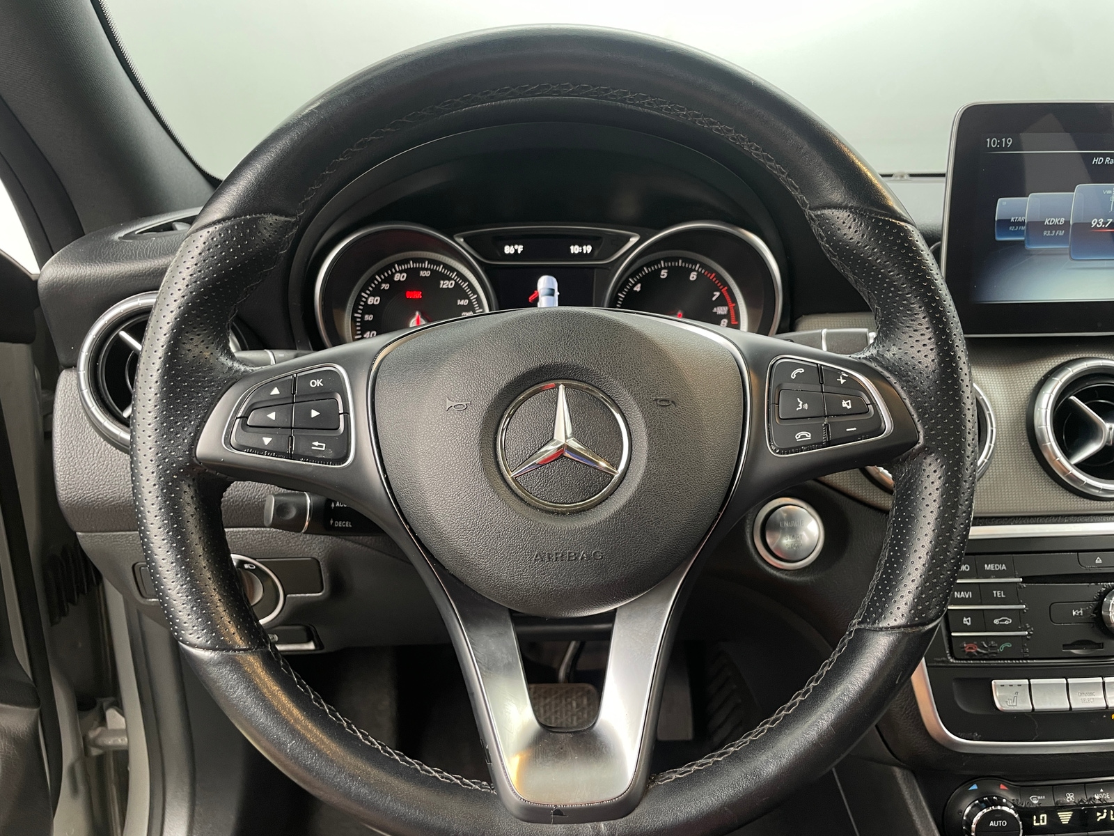 Thumbnail: 2019 Mercedes-Benz CLA - 4