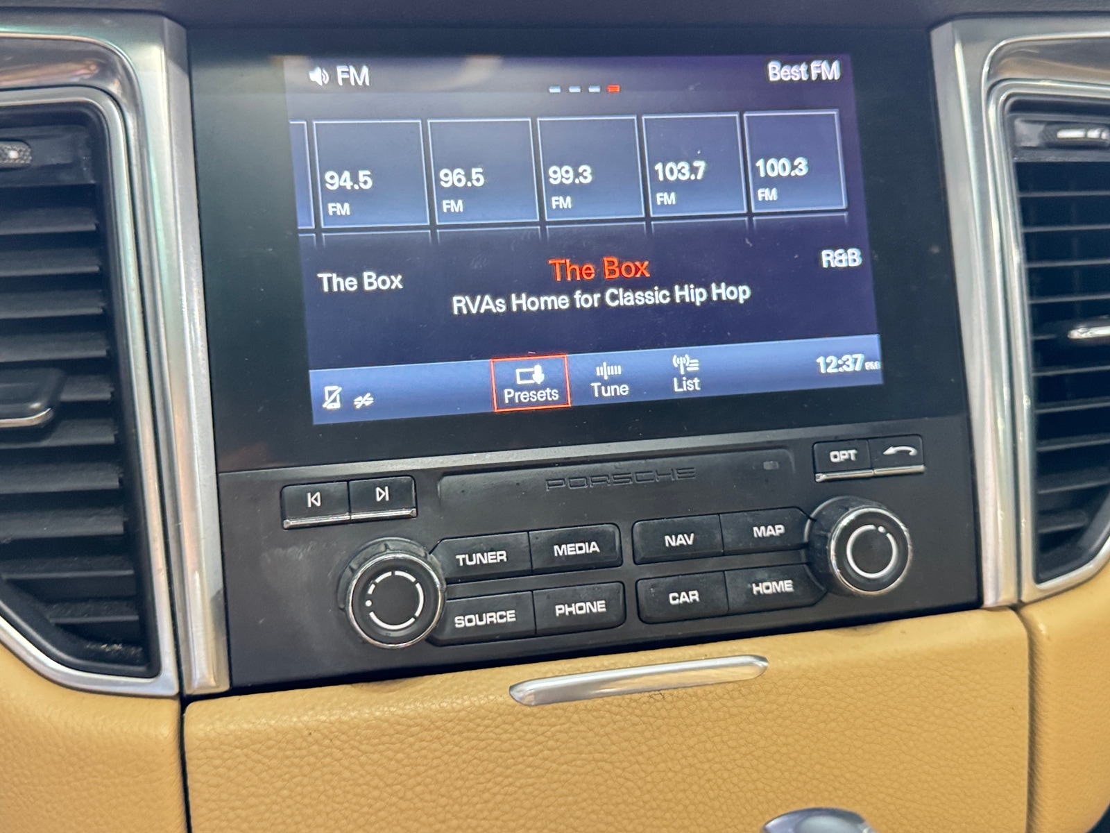 Thumbnail: 2018 Porsche Macan - 3