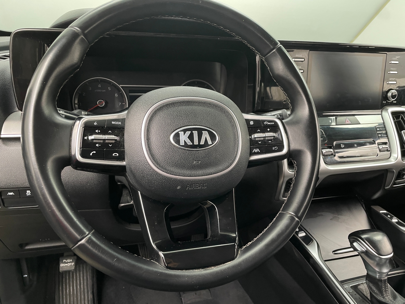 Thumbnail: 2021 Kia Sorento - 4