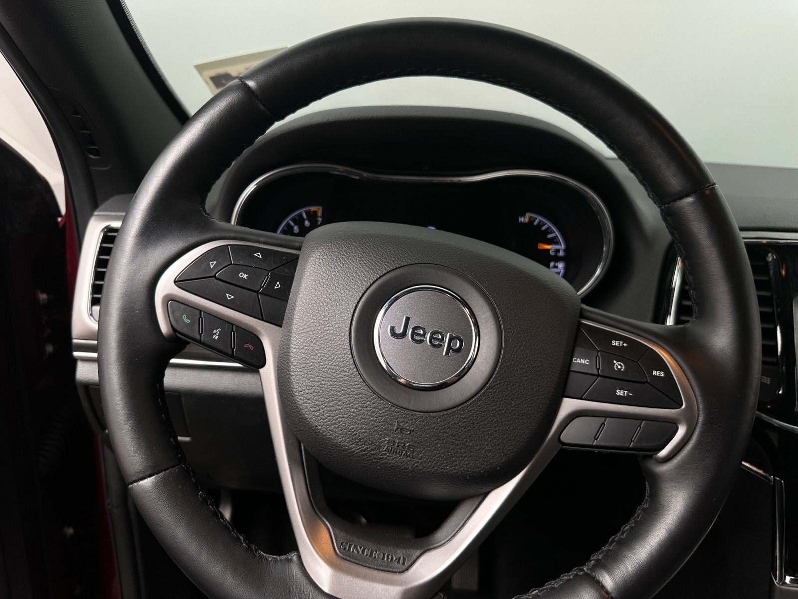 Thumbnail: 2022 Jeep Grand Cherokee - 4