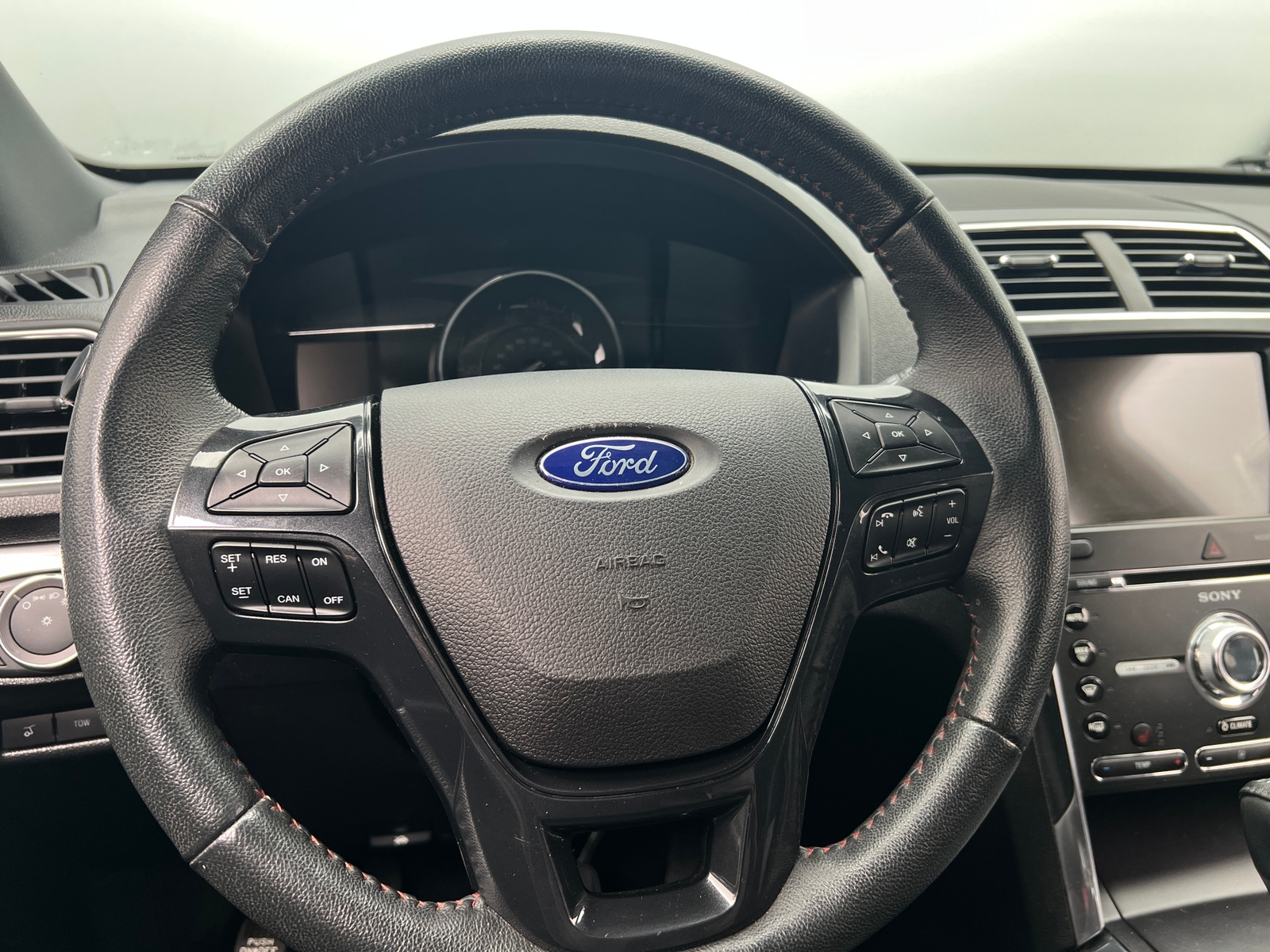 Thumbnail: 2018 Ford Explorer - 4