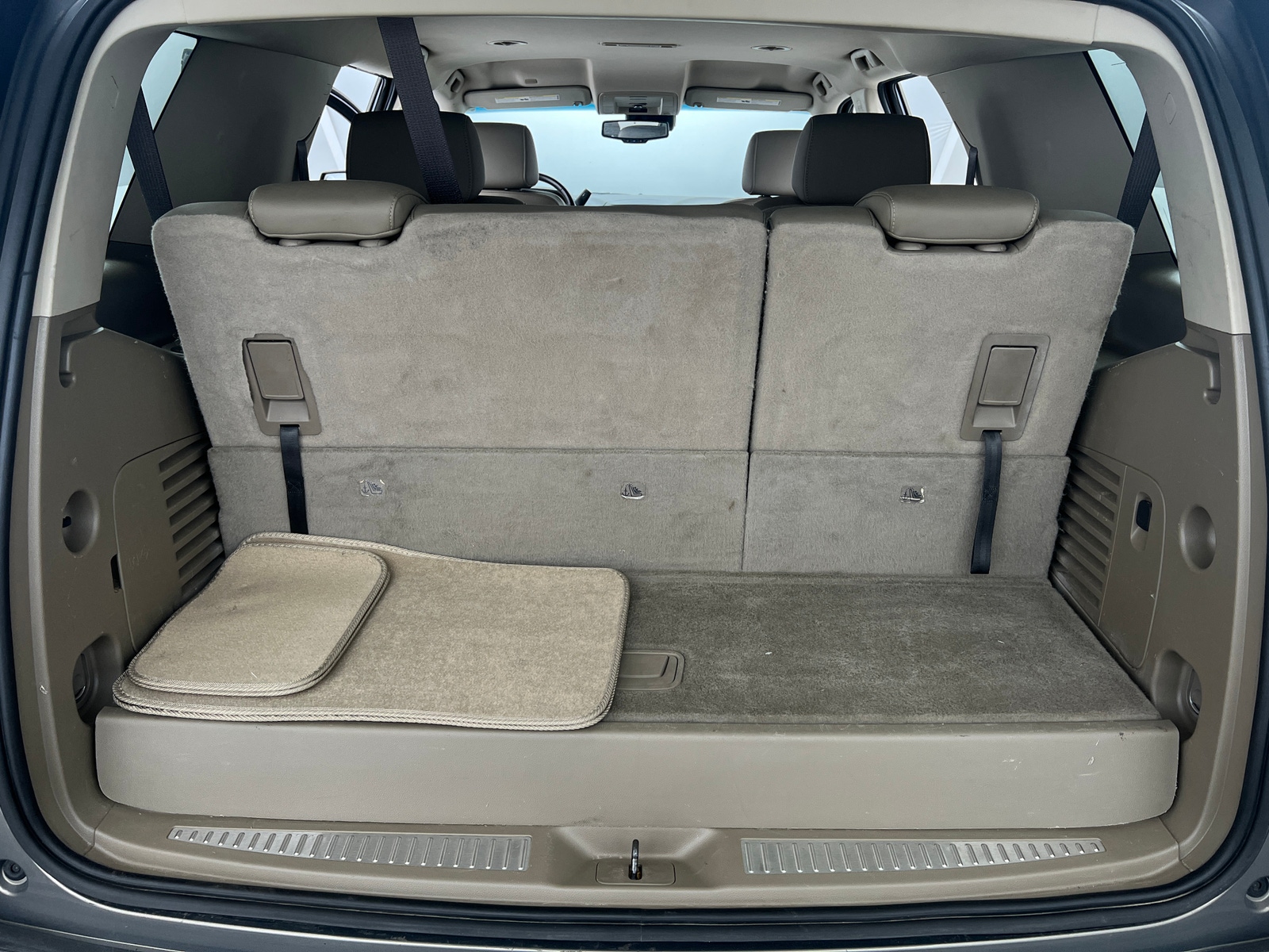 Thumbnail: 2019 Chevrolet Tahoe - 6