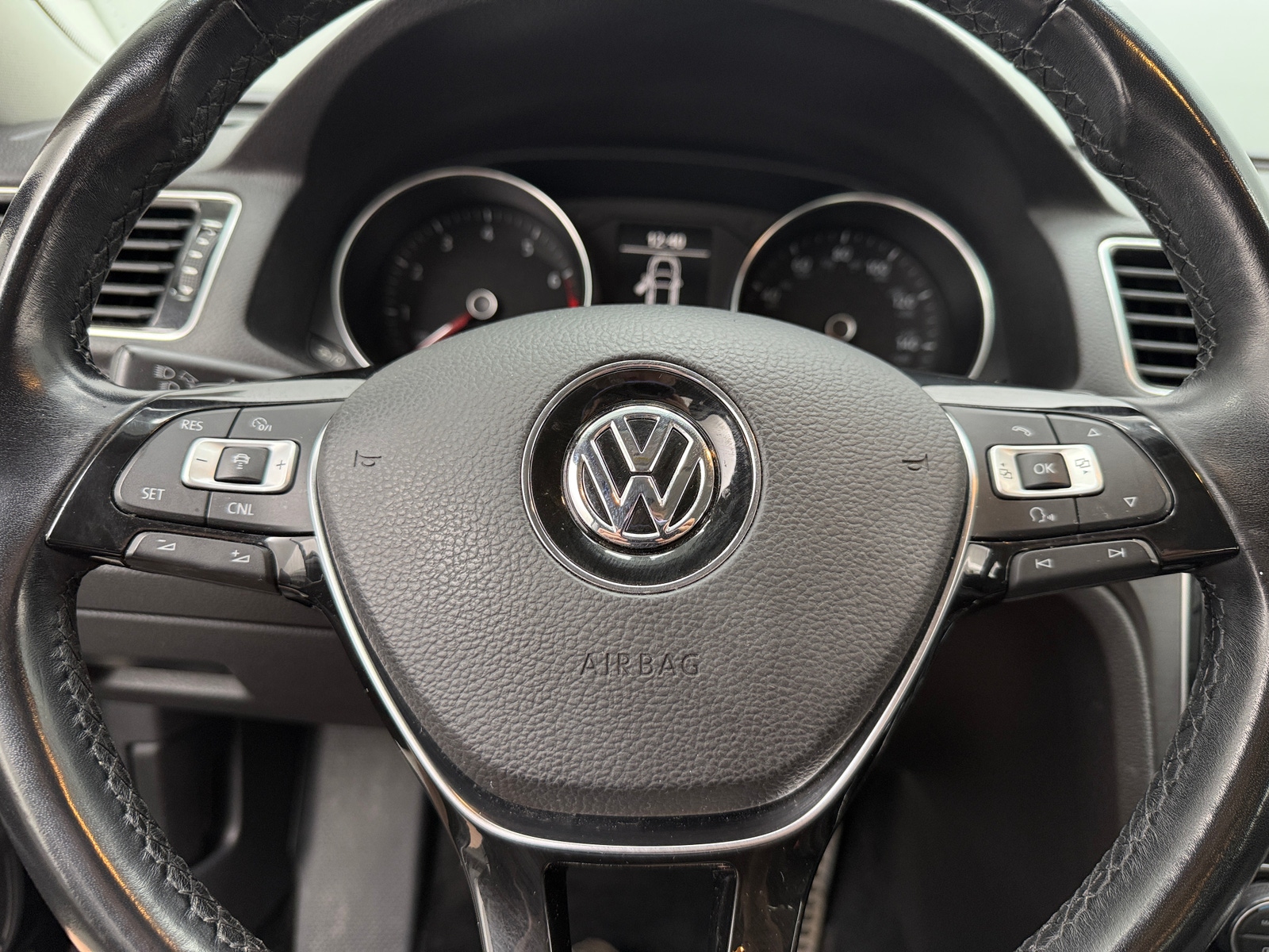 Thumbnail: 2018 Volkswagen Passat - 5