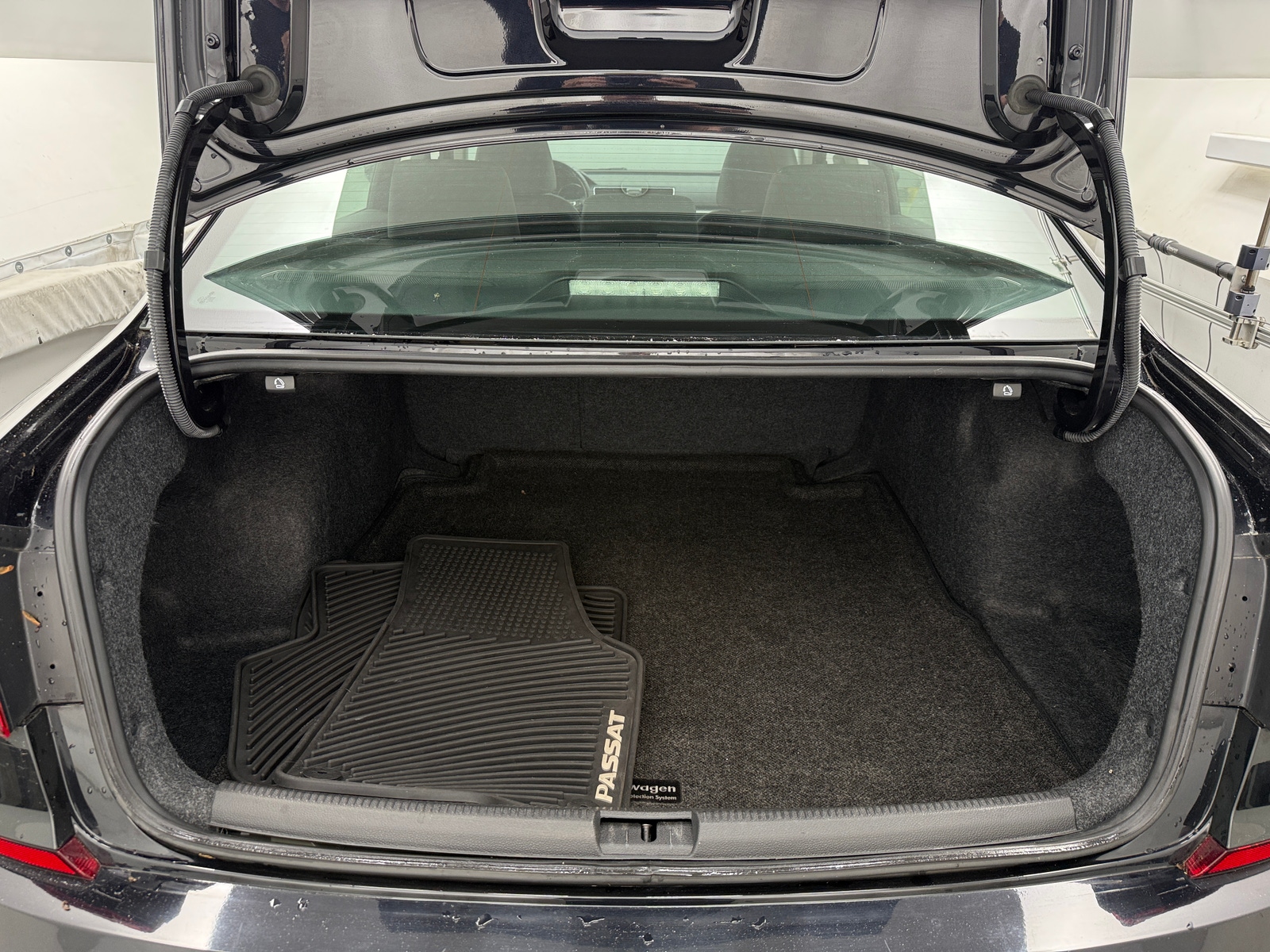 Thumbnail: 2018 Volkswagen Passat - 7