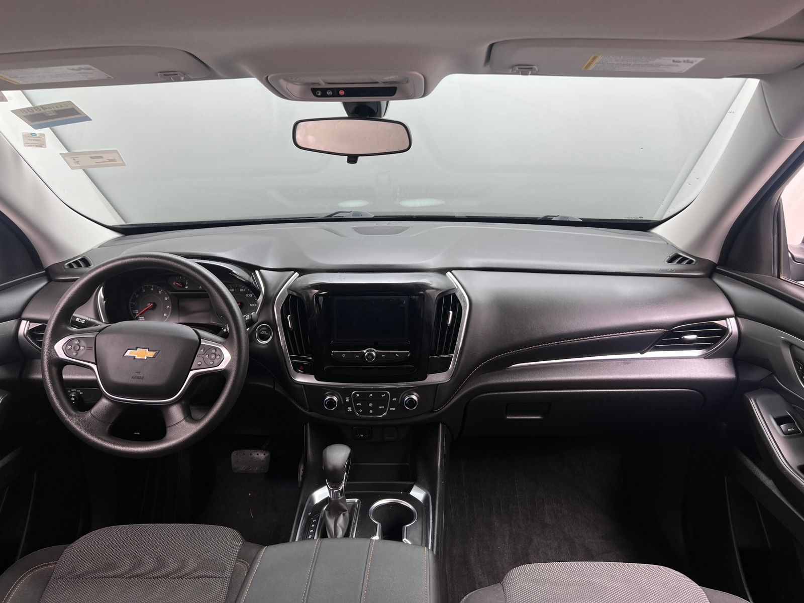 Thumbnail: 2021 Chevrolet Traverse - 3