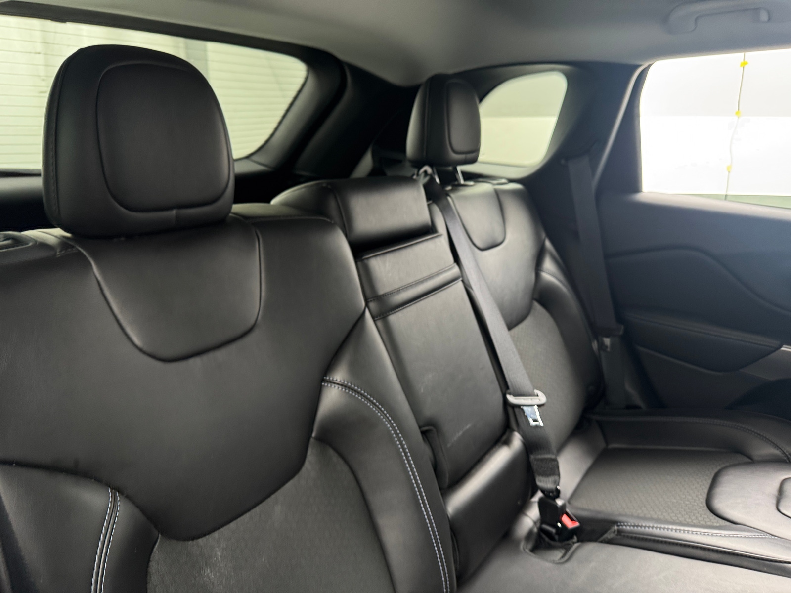 Thumbnail: 2019 Jeep Cherokee - 5
