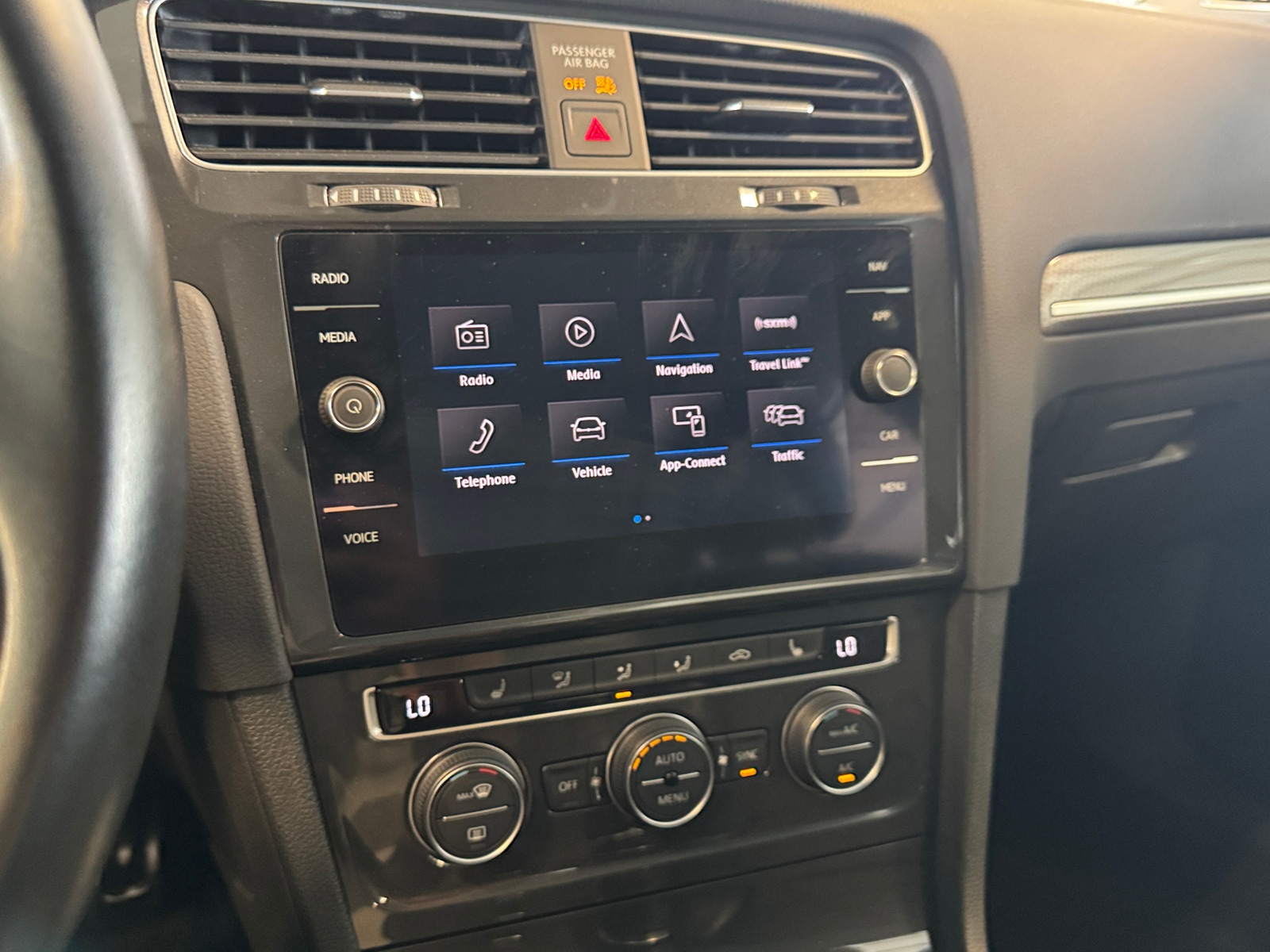 Thumbnail: 2019 Volkswagen Golf - 4