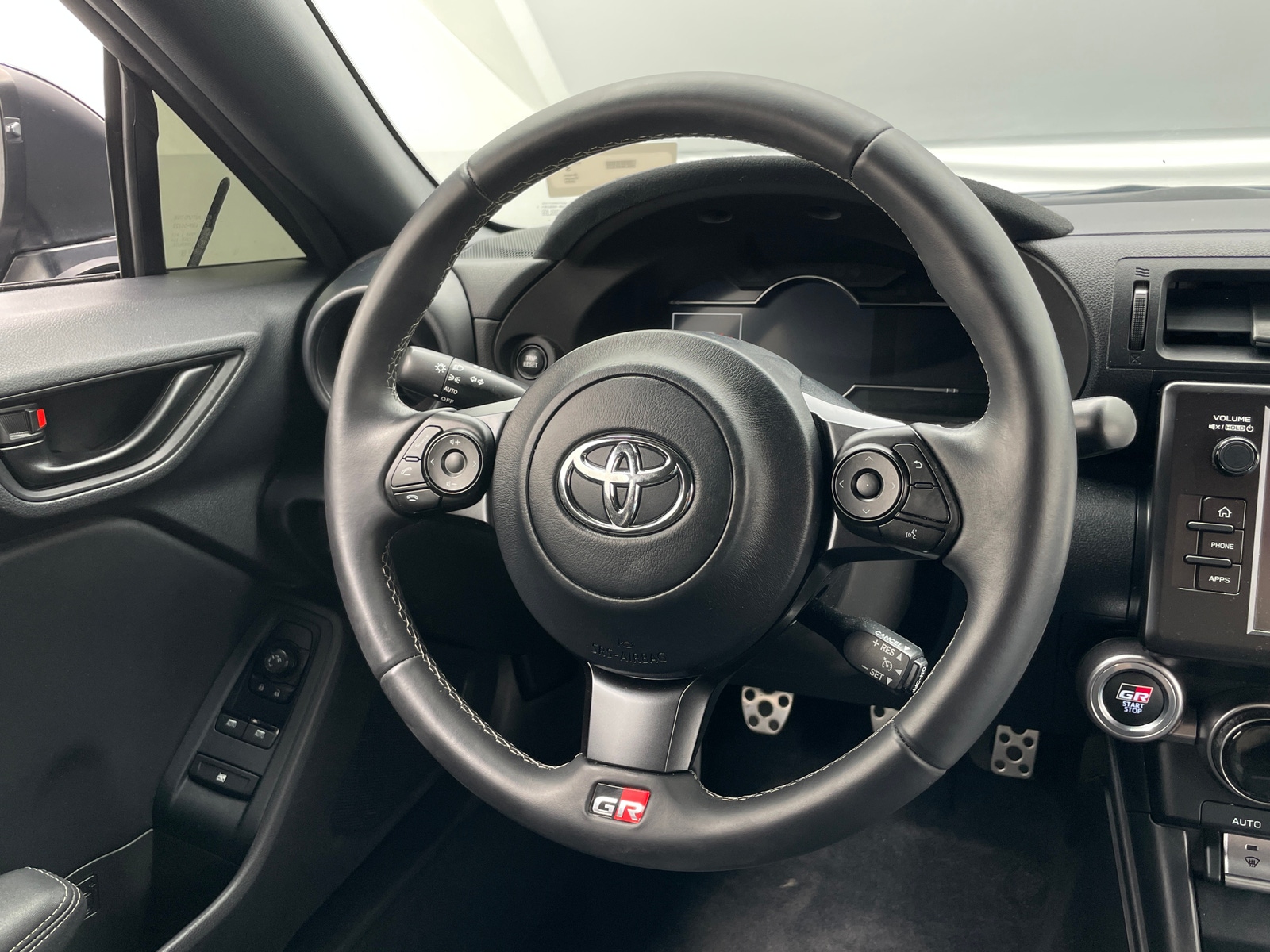 Thumbnail: 2023 Toyota GR86 - 4