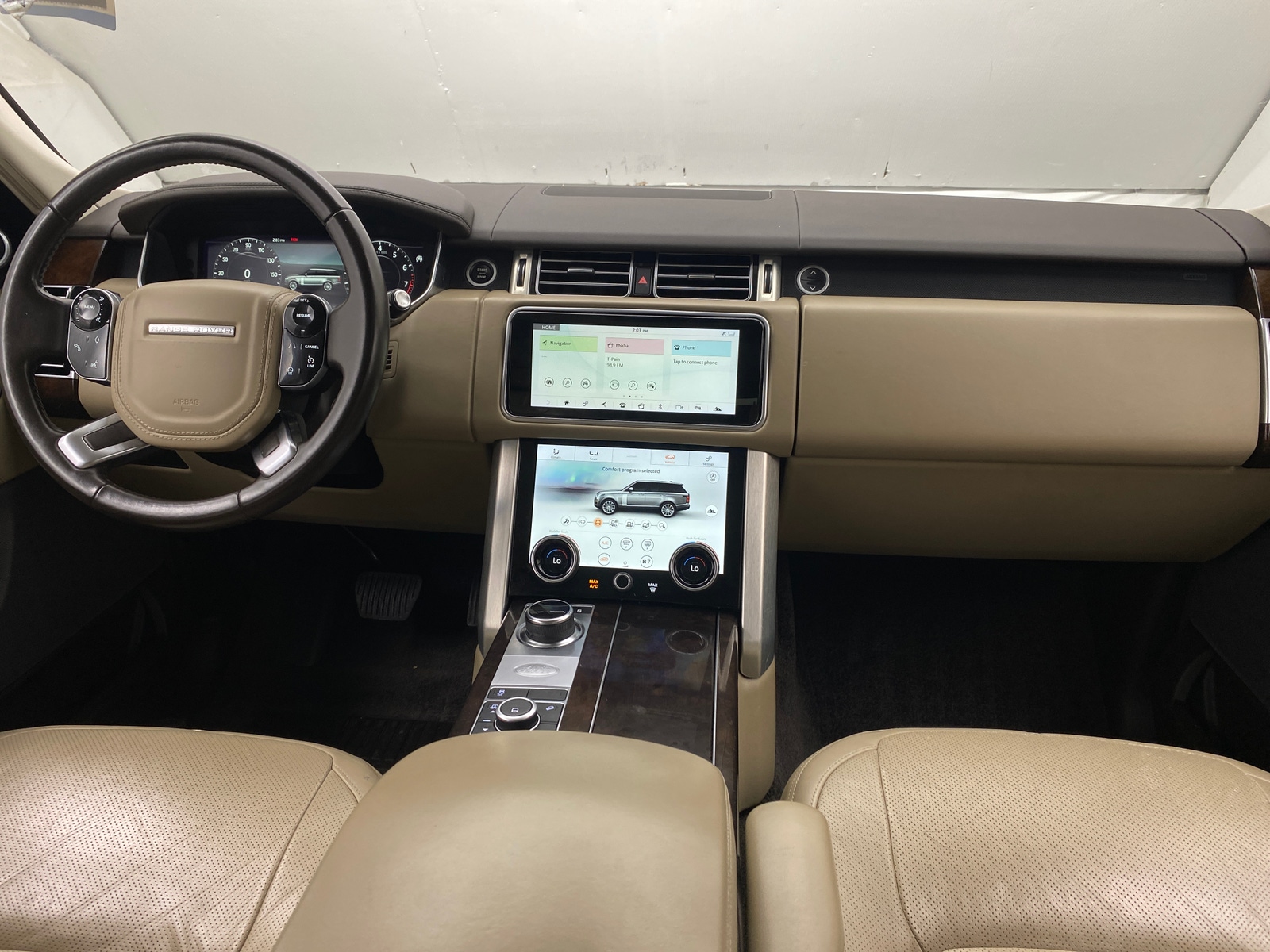 Thumbnail: 2019 Land Rover Range Rover - 2