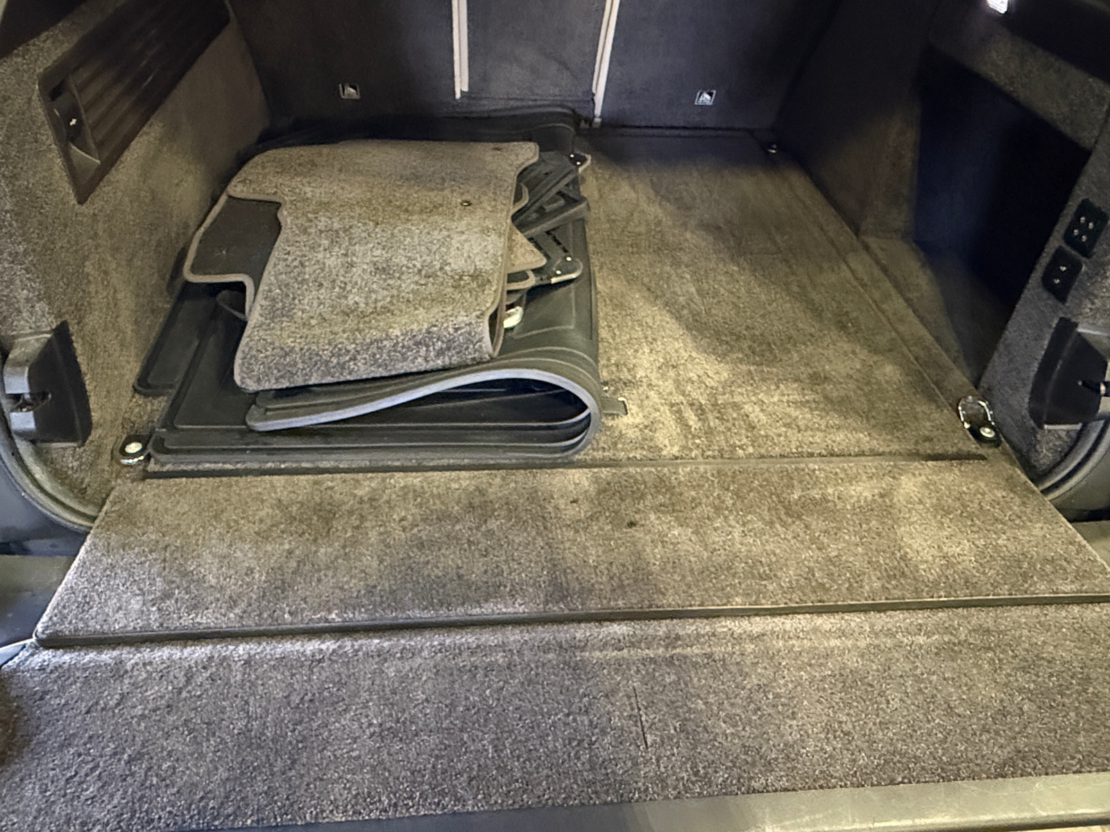 Thumbnail: 2019 Land Rover Range Rover - 6