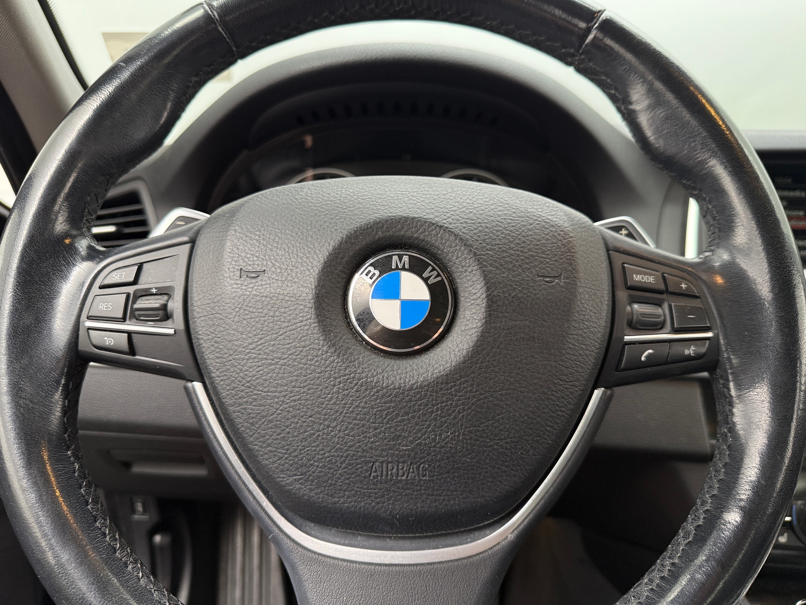 Thumbnail: 2016 BMW 5 Series - 4