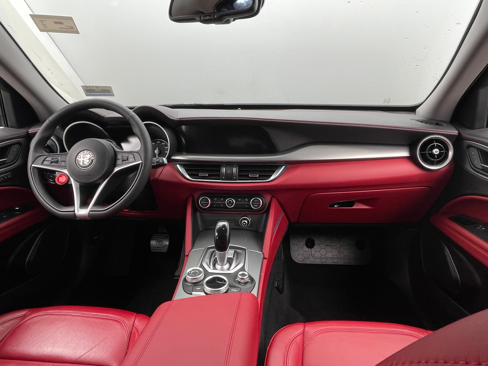 Thumbnail: 2019 Alfa Romeo Stelvio - 2
