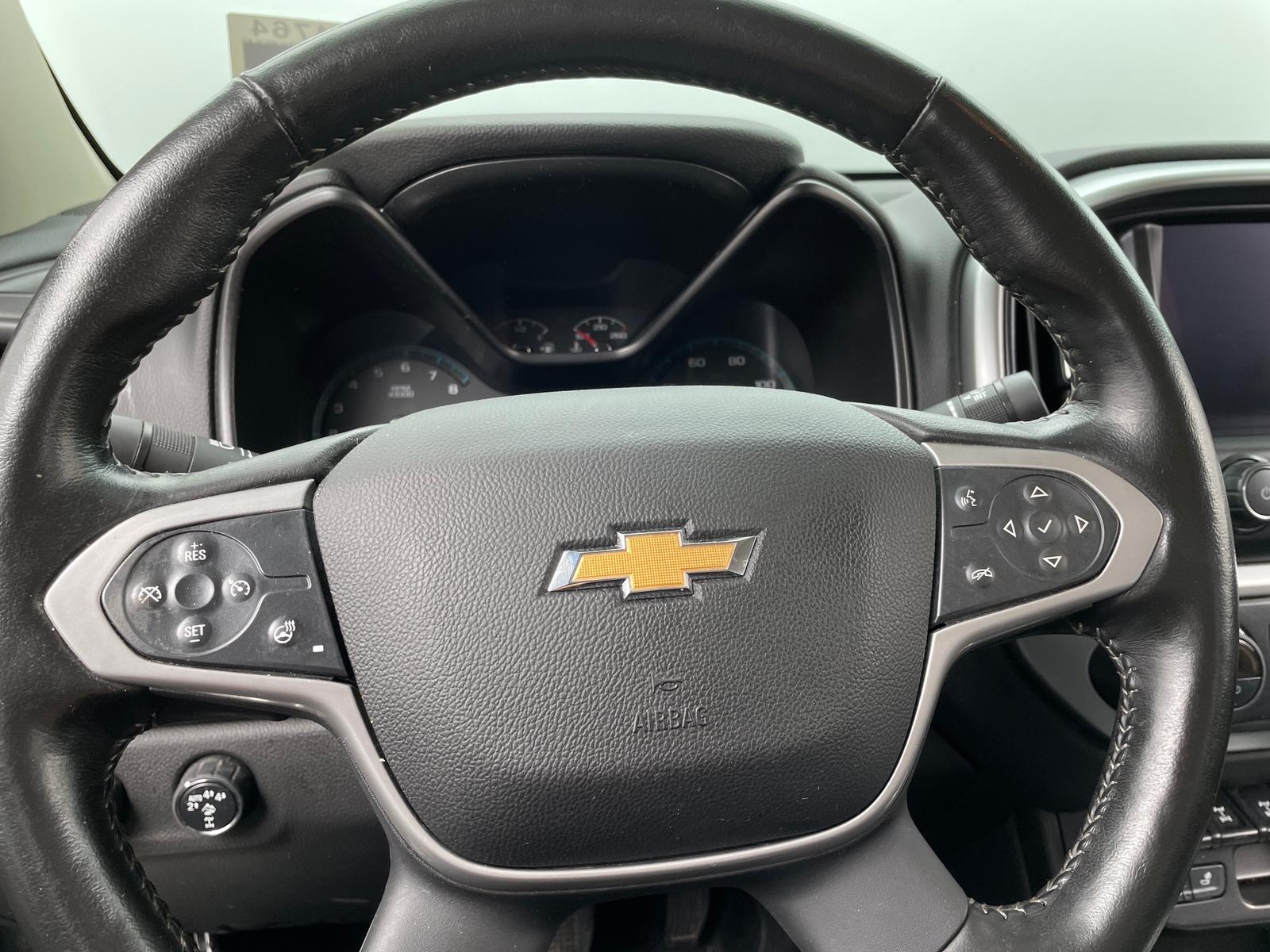 Thumbnail: 2022 Chevrolet Colorado - 4