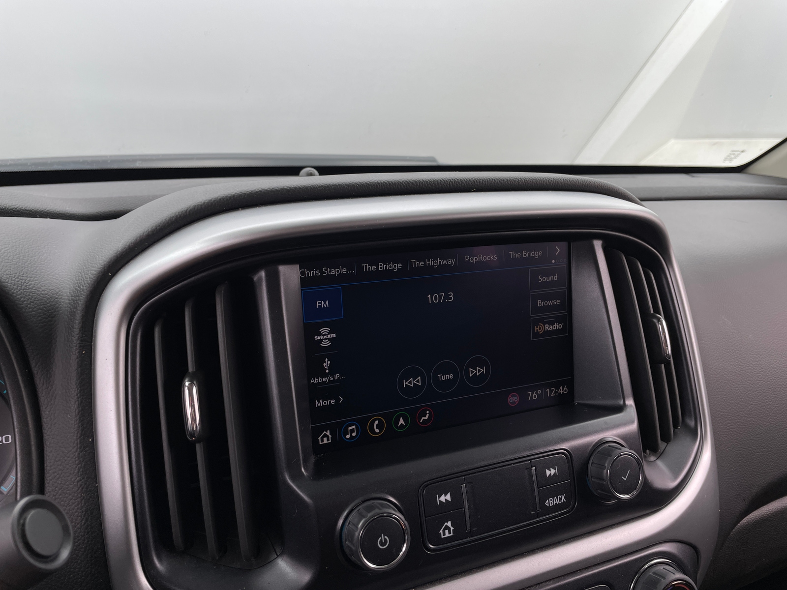 Thumbnail: 2022 Chevrolet Colorado - 3
