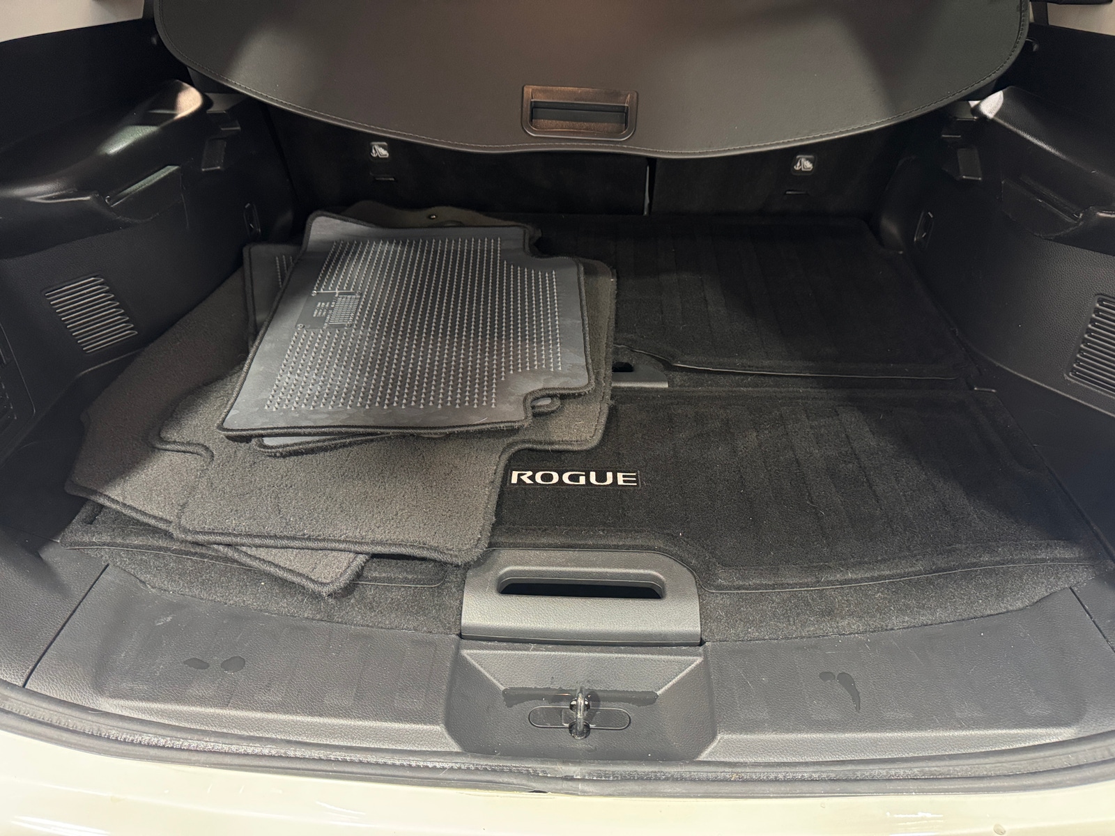 Thumbnail: 2018 Nissan Rogue - 7