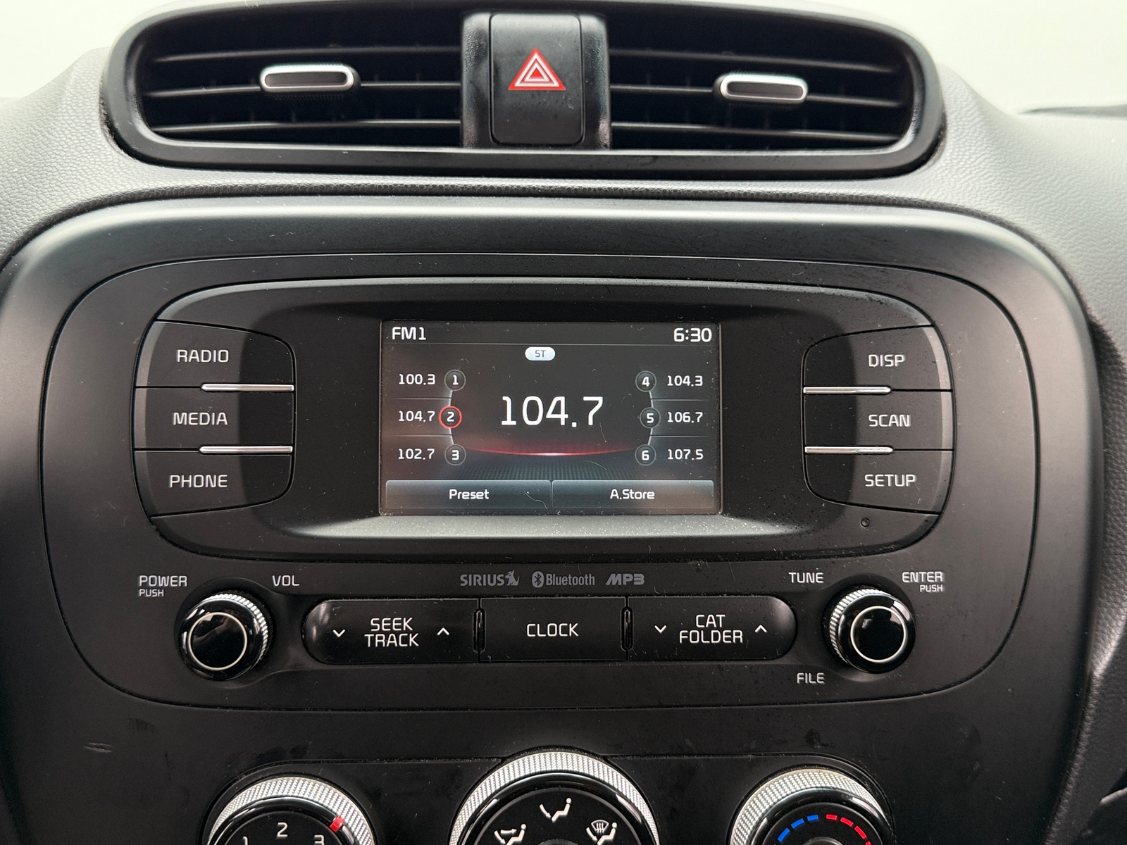 Thumbnail: 2016 Kia Soul - 4