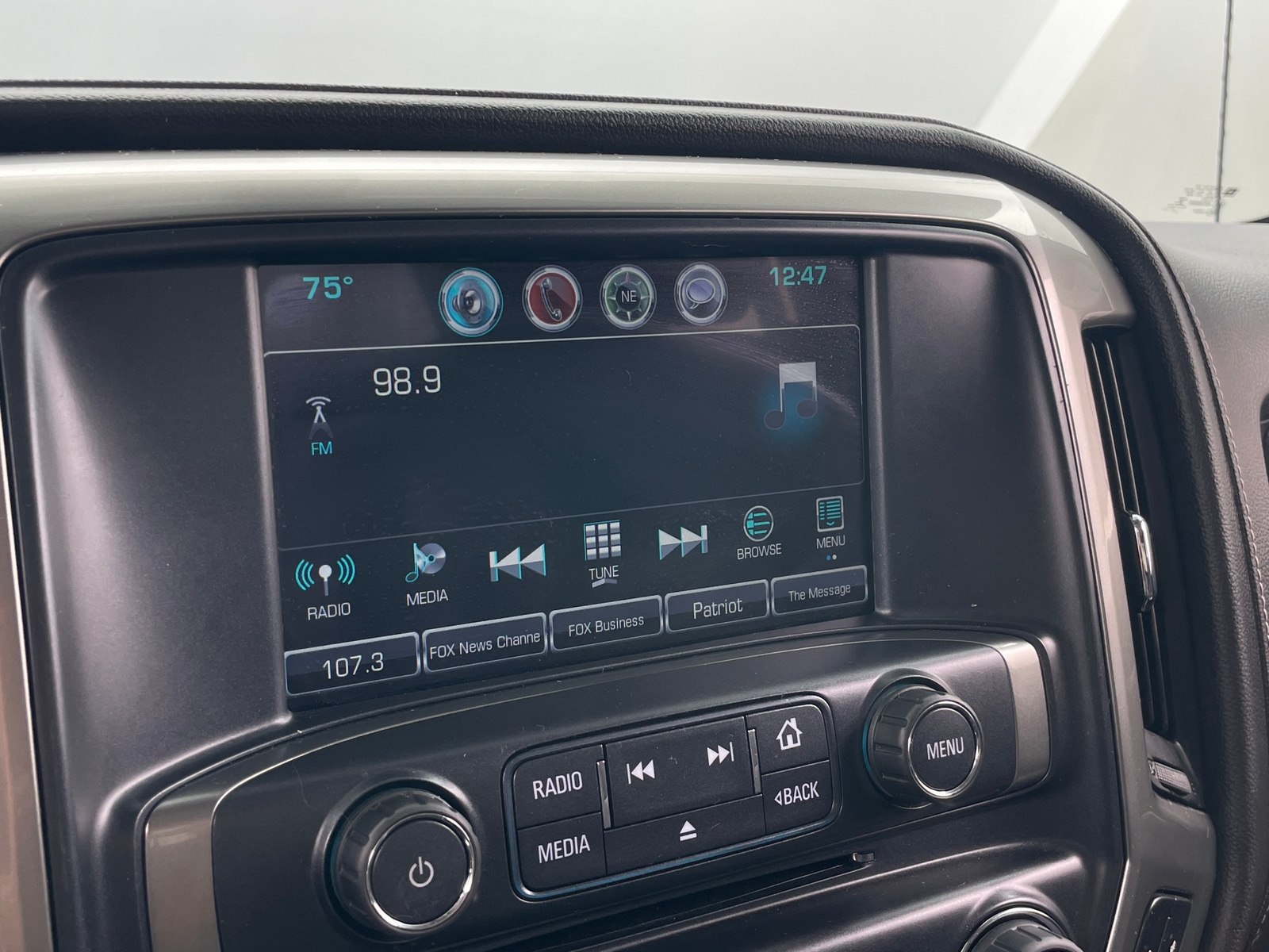 Thumbnail: 2018 Chevrolet Silverado 1500 - 3