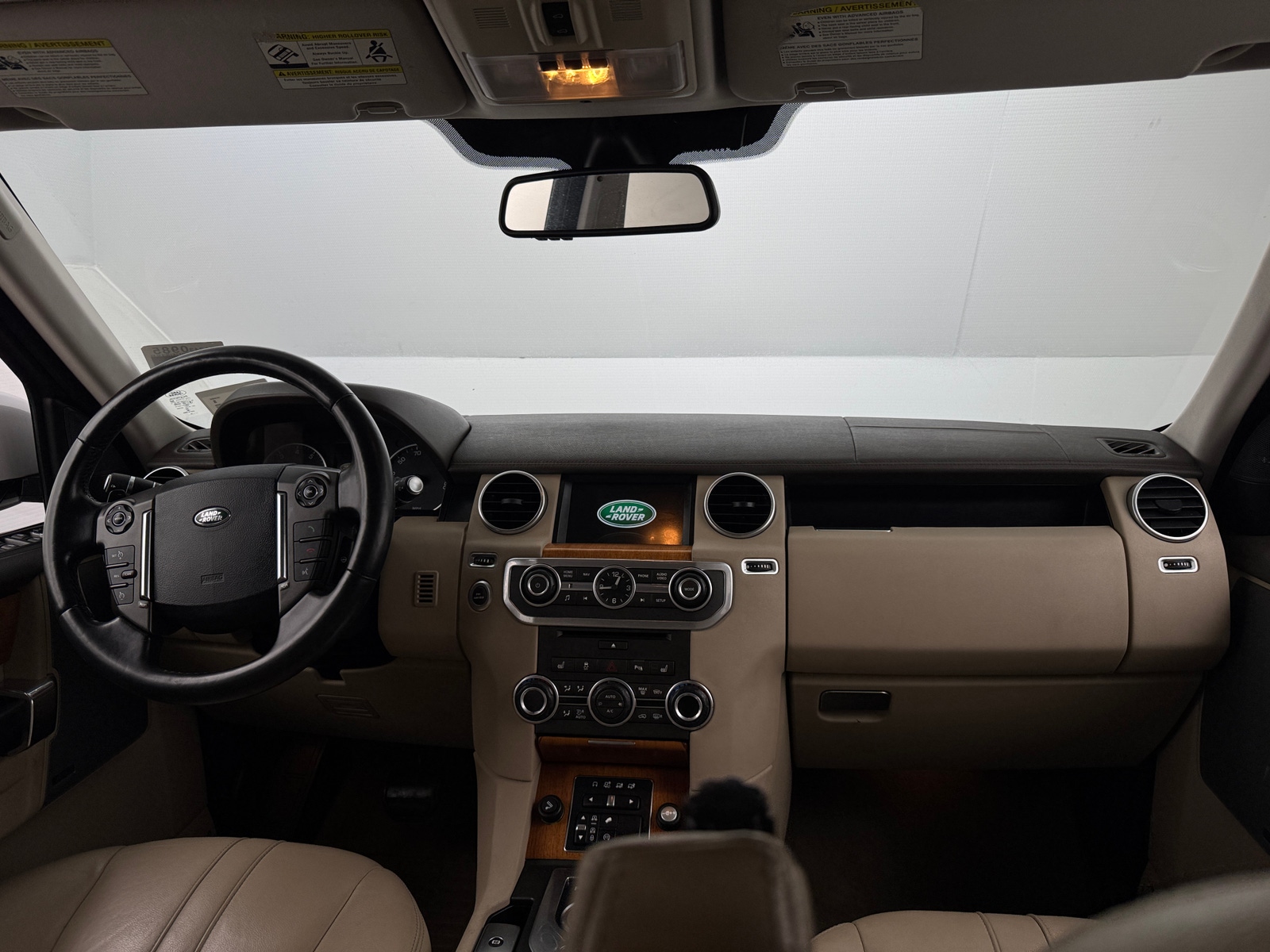 Thumbnail: 2015 Land Rover LR4 - 2