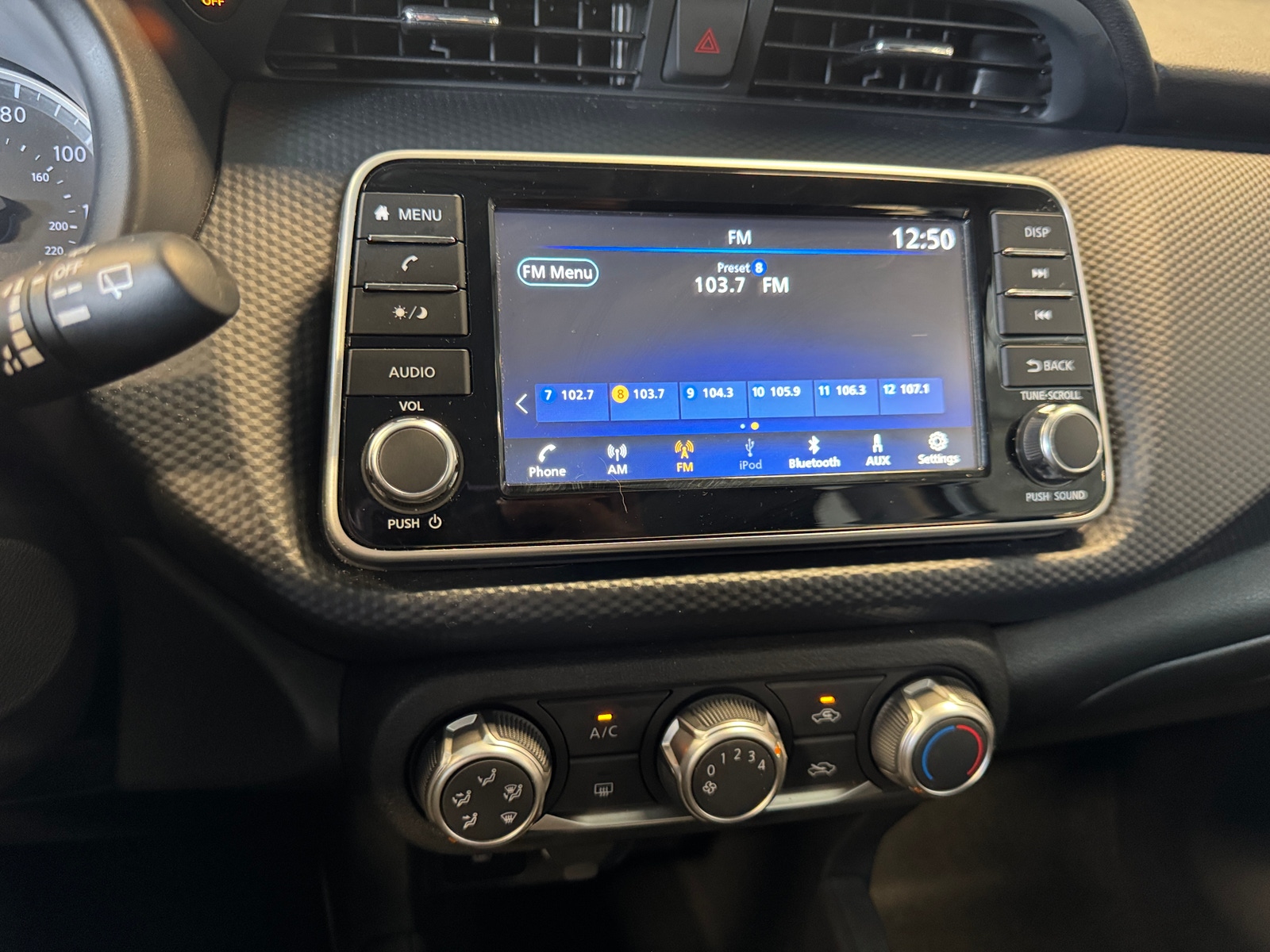 Thumbnail: 2023 Nissan Kicks - 4
