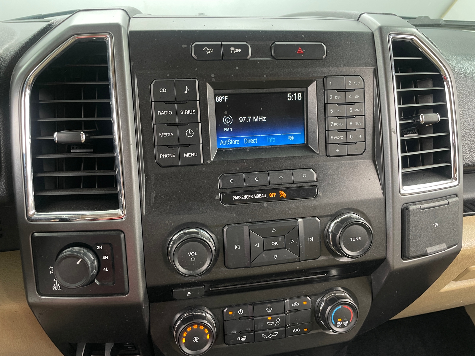 Thumbnail: 2015 Ford Econoline - 4