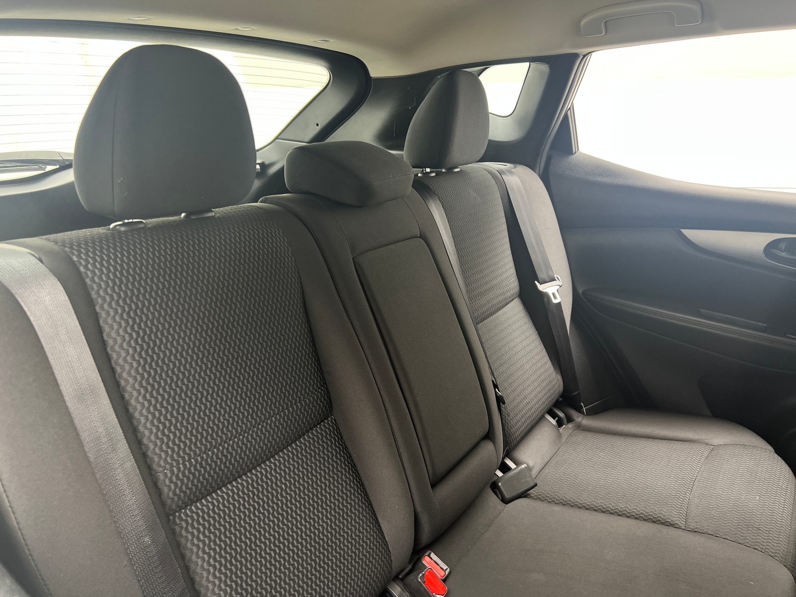 Thumbnail: 2017 Nissan Rogue Sport - 6
