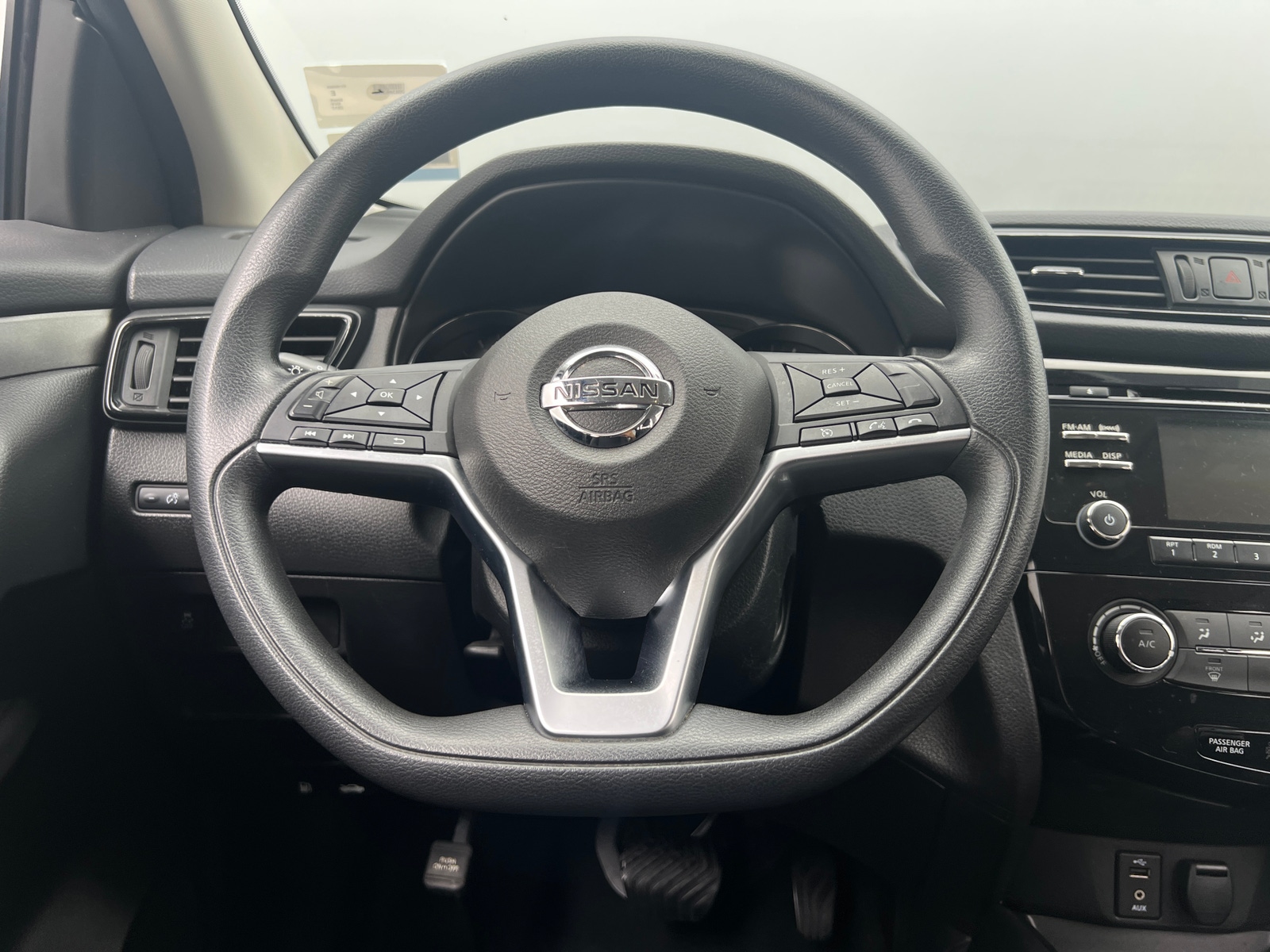 Thumbnail: 2017 Nissan Rogue Sport - 5