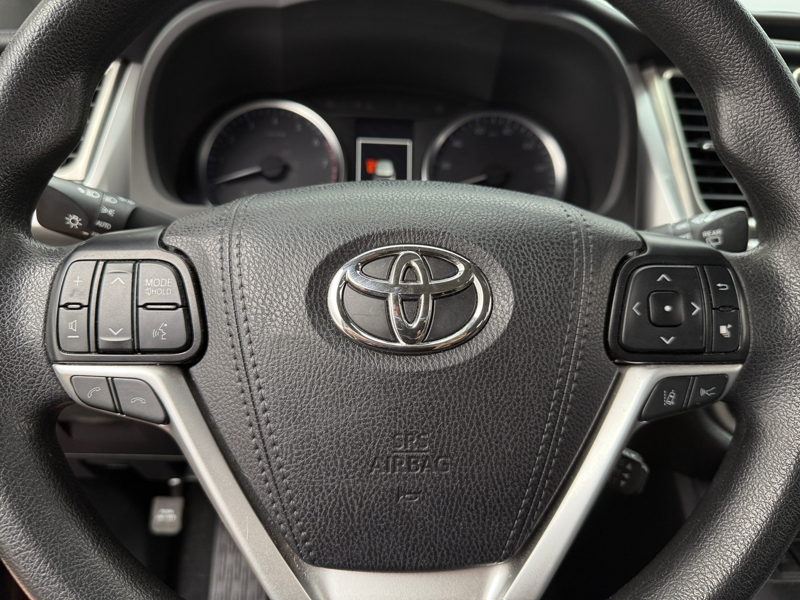 Thumbnail: 2019 Toyota Highlander - 5