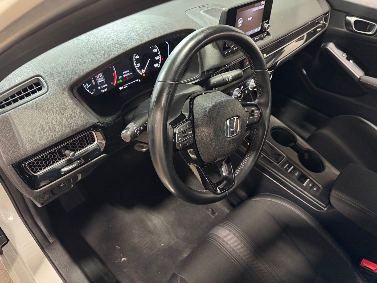 Thumbnail: 2023 Honda Civic - 3