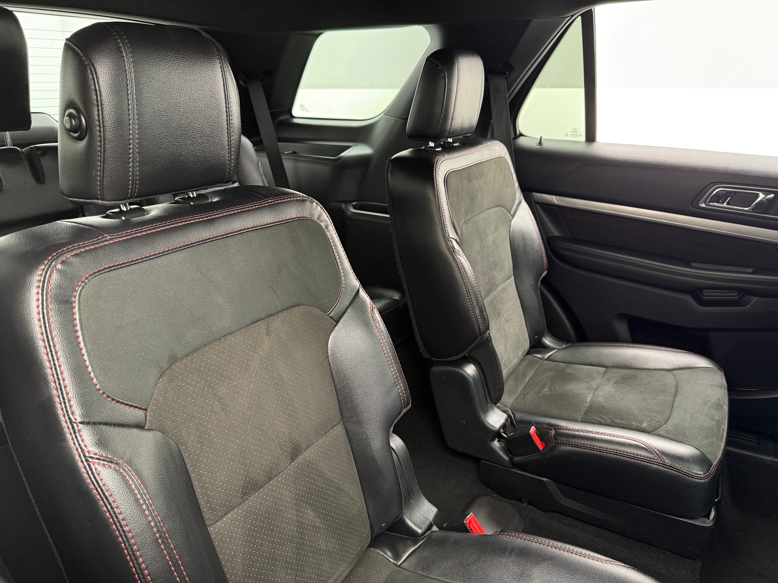 Thumbnail: 2019 Ford Explorer - 5