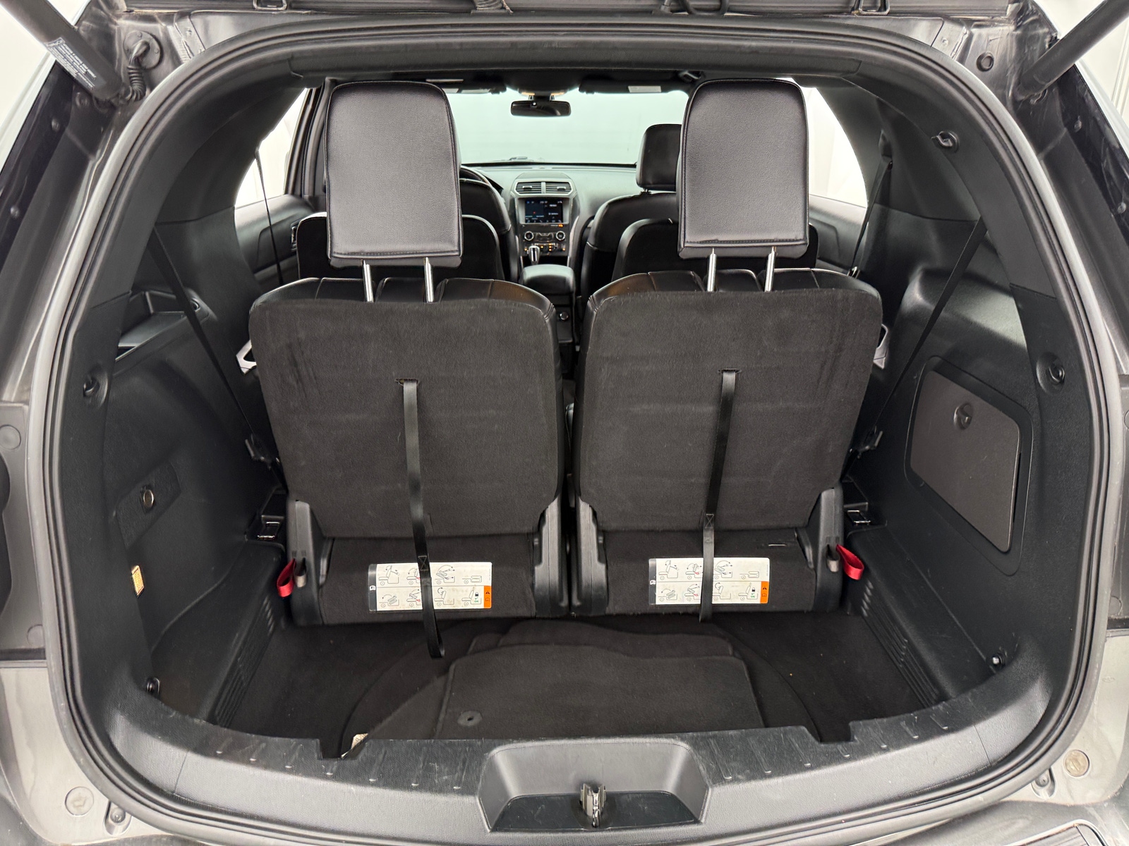 Thumbnail: 2019 Ford Explorer - 6