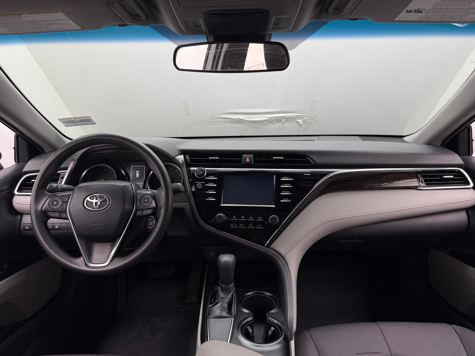 Thumbnail: 2018 Toyota Camry - 3