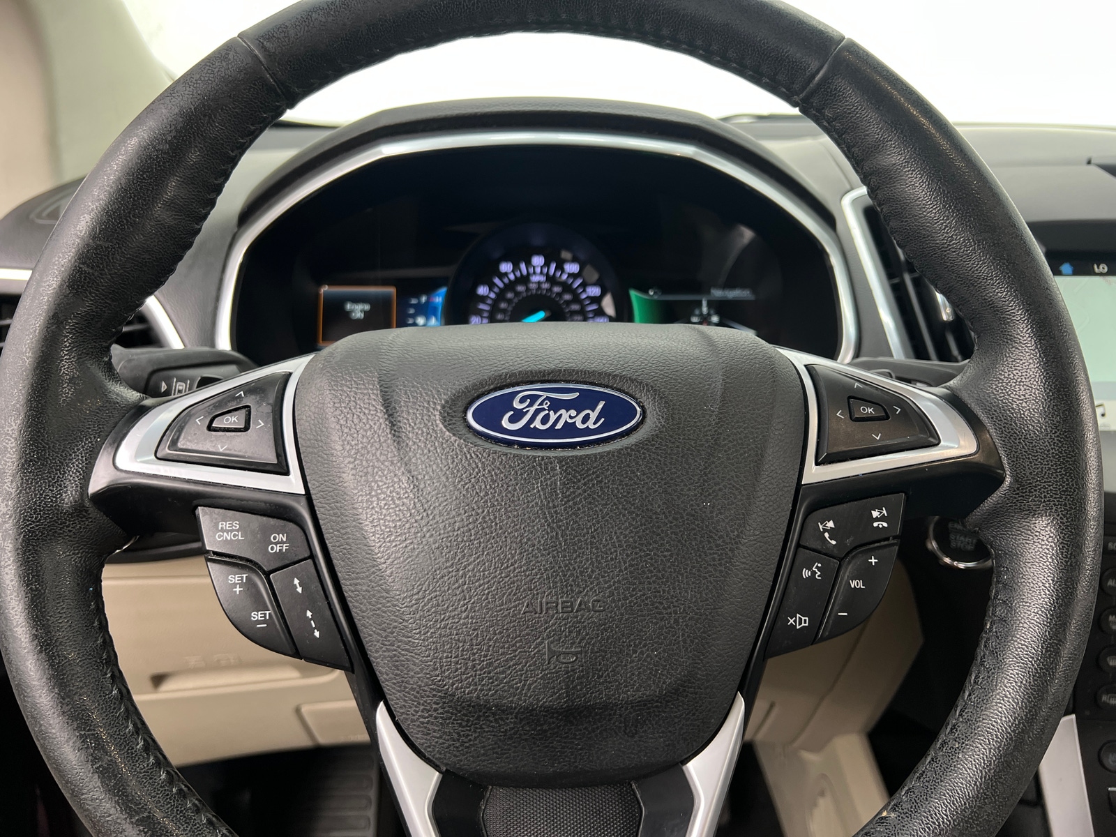 Thumbnail: 2018 Ford Edge - 4