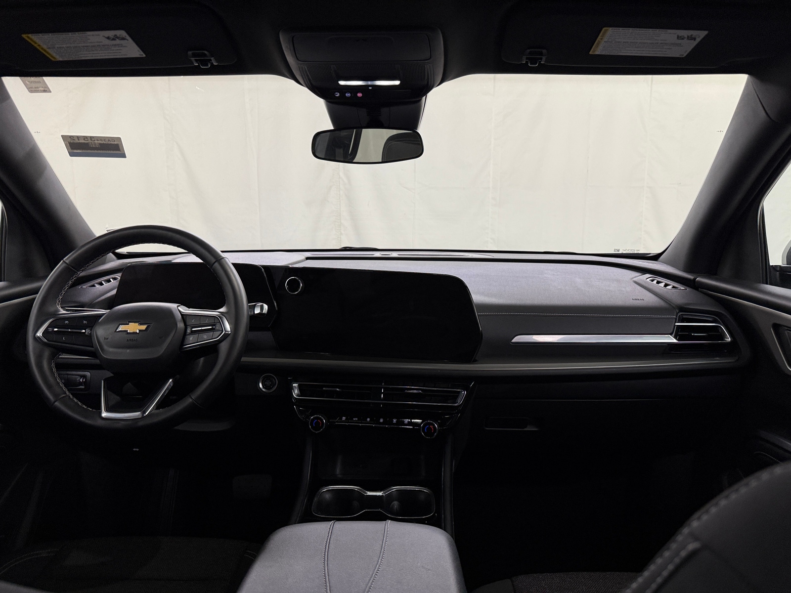 Thumbnail: 2025 Chevrolet Traverse - 2