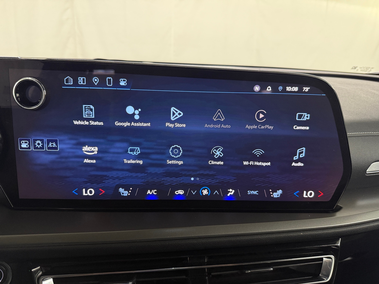 Thumbnail: 2025 Chevrolet Traverse - 3