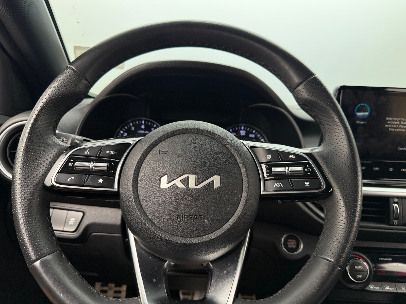Thumbnail: 2024 Kia Forte - 5