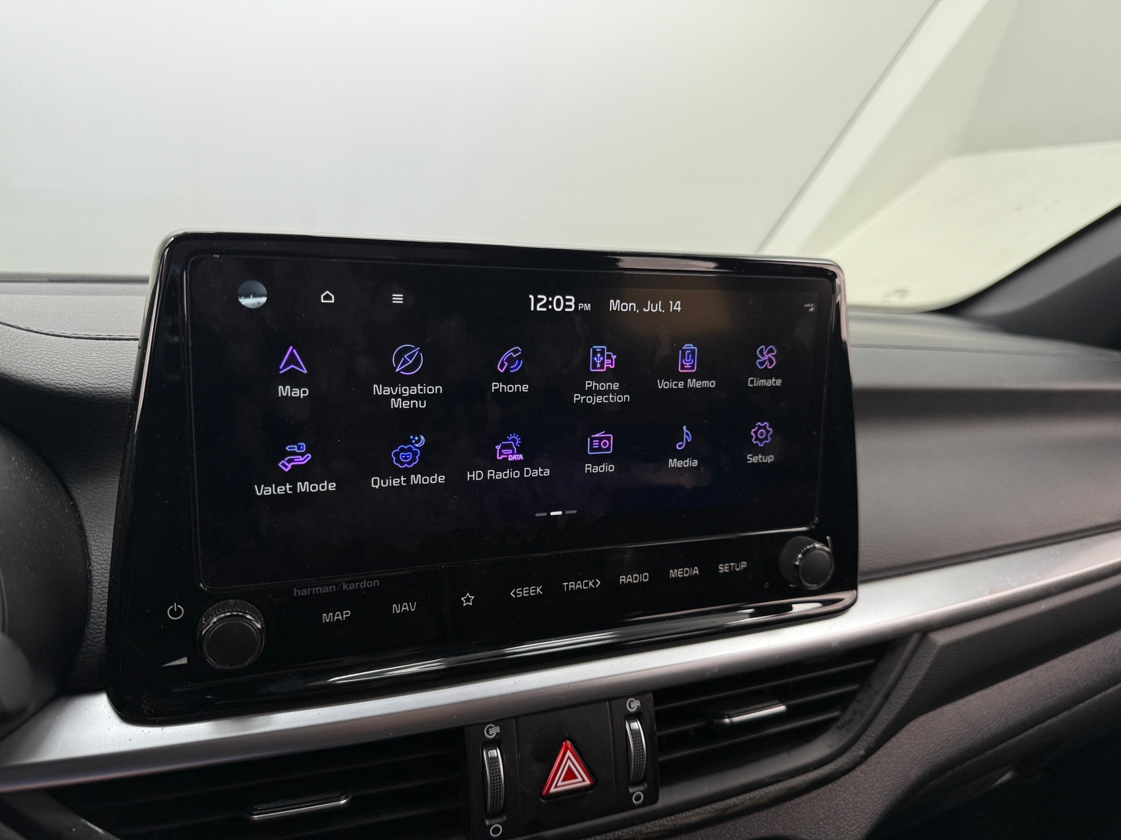 Thumbnail: 2024 Kia Forte - 4