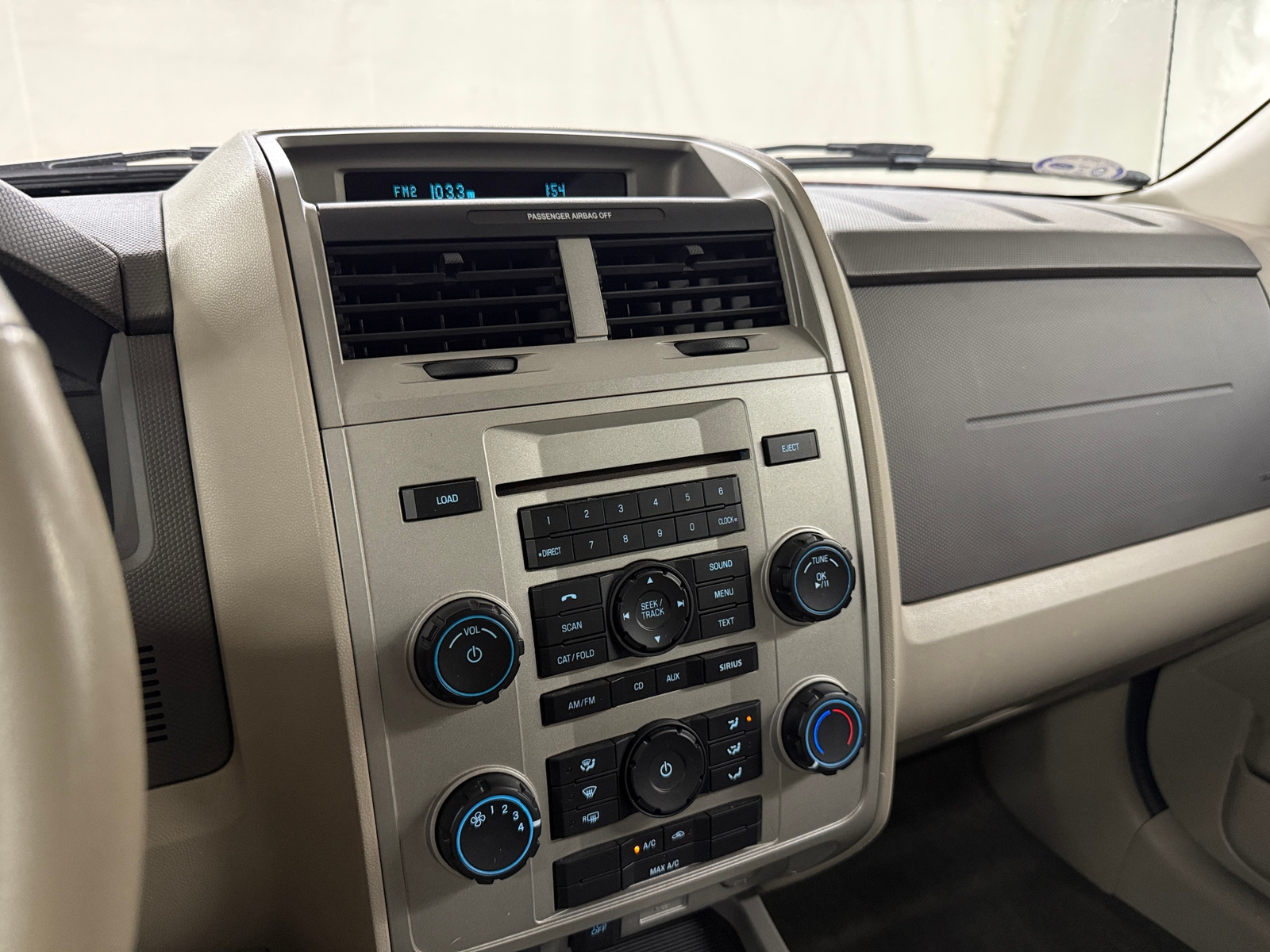 Thumbnail: 2011 Ford Escape - 4