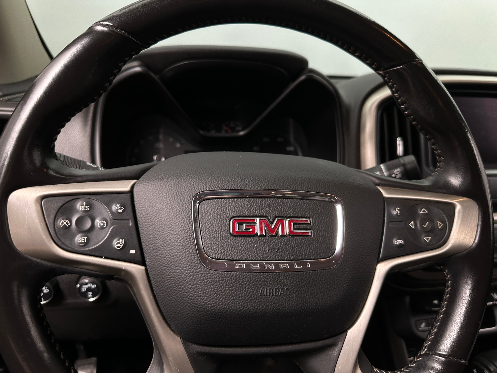 Thumbnail: 2020 GMC Canyon - 4