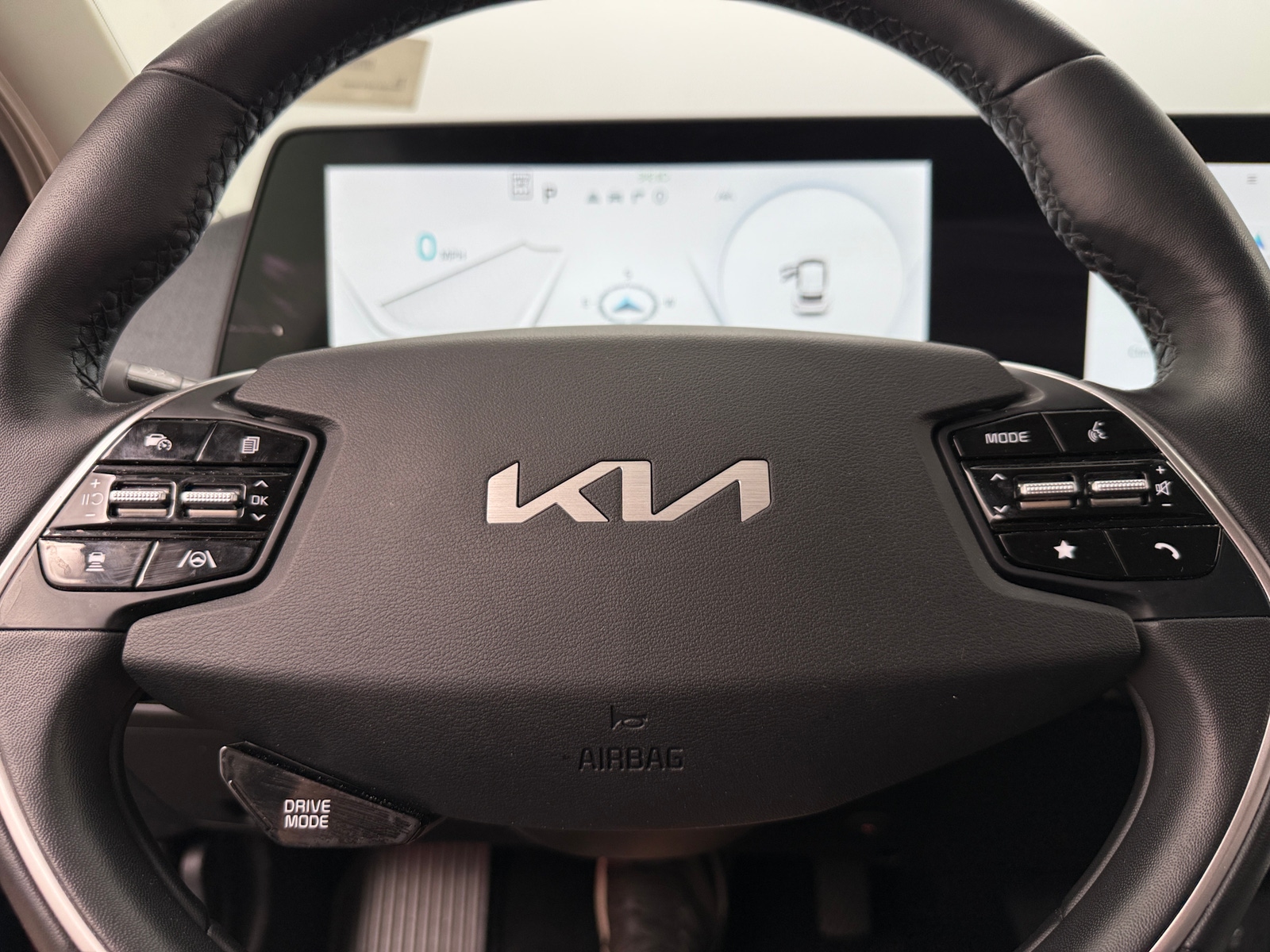 Thumbnail: 2023 Kia EV6 - 4