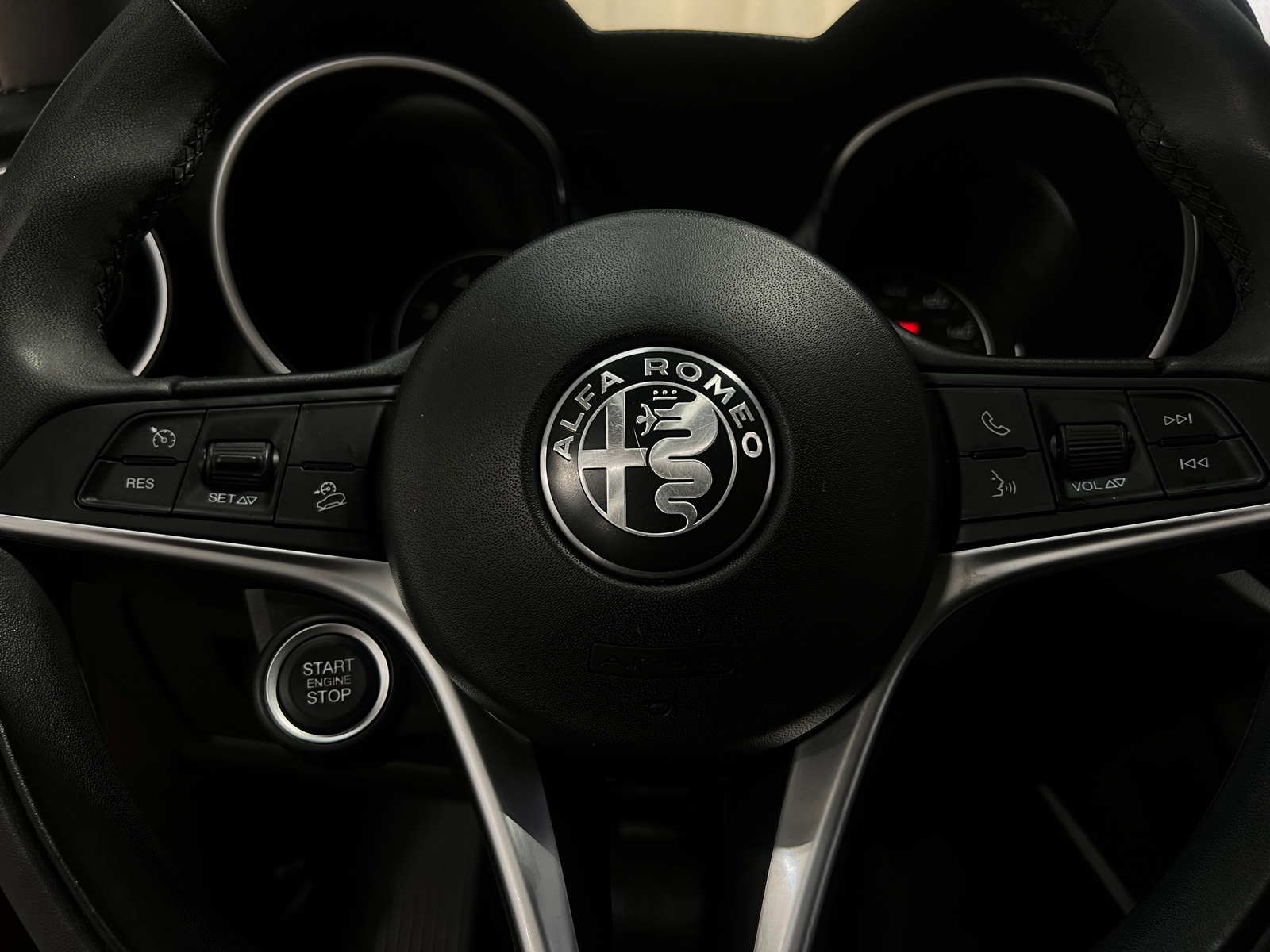Thumbnail: 2019 Alfa Romeo Stelvio - 4