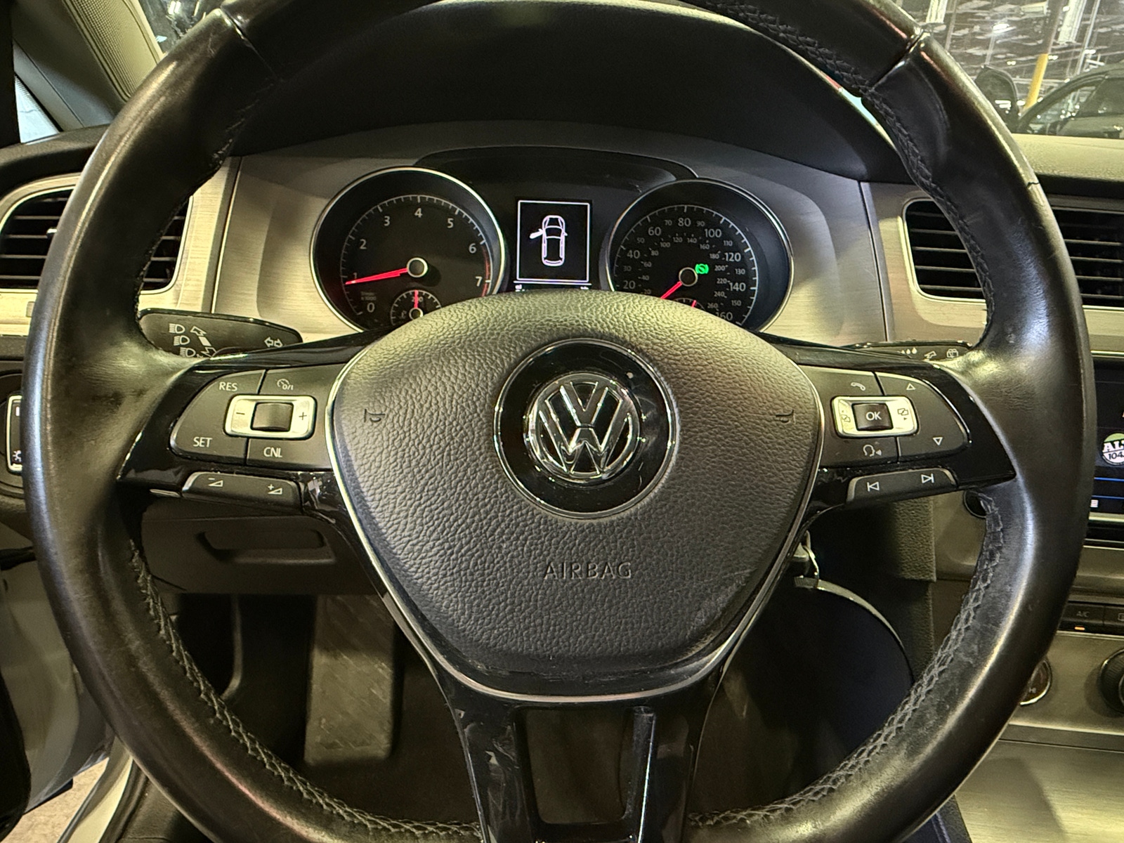 Thumbnail: 2017 Volkswagen Golf - 5