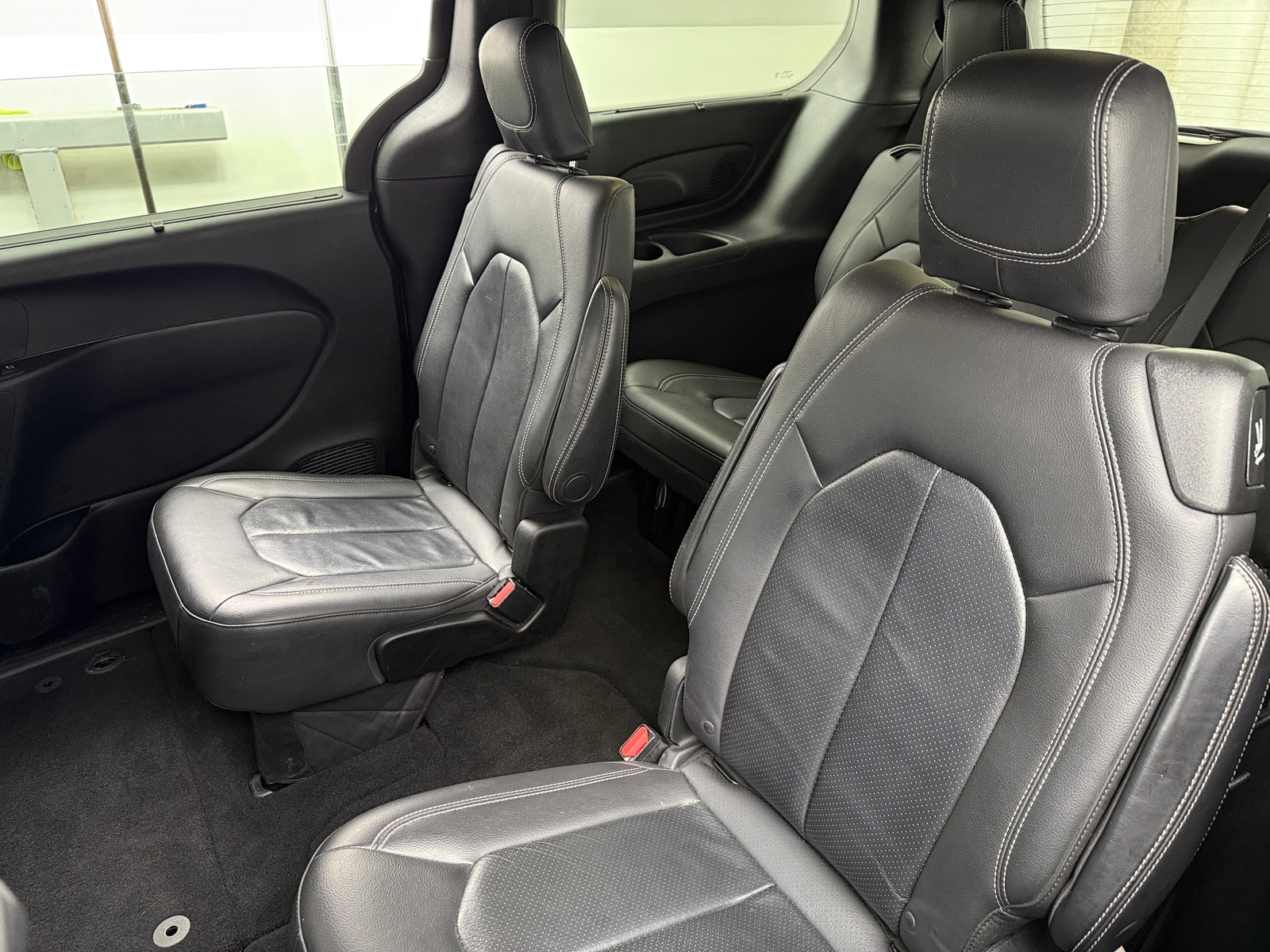 Thumbnail: 2018 Chrysler Pacifica - 5