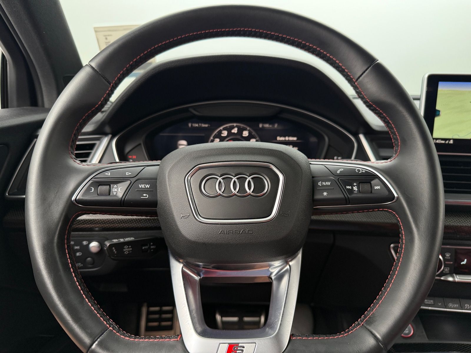 Thumbnail: 2020 Audi SQ5 - 4