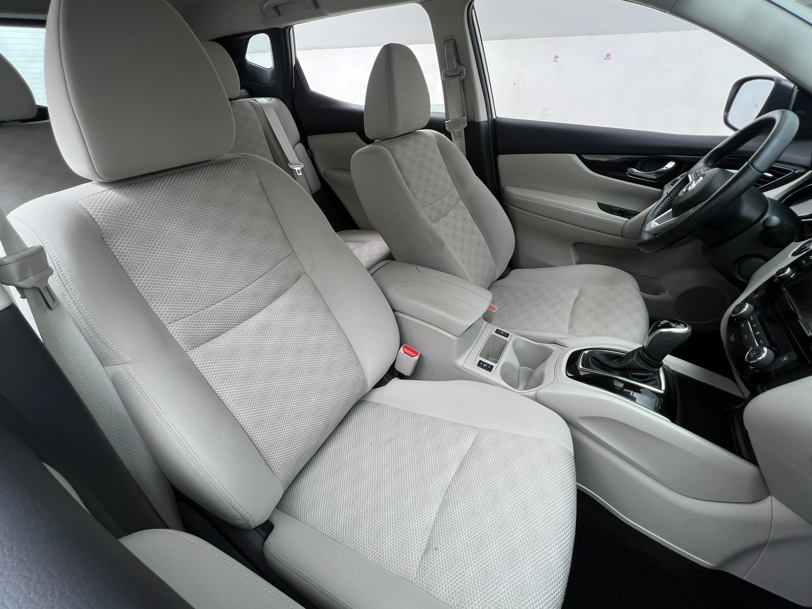 Thumbnail: 2022 Nissan Rogue Sport - 2