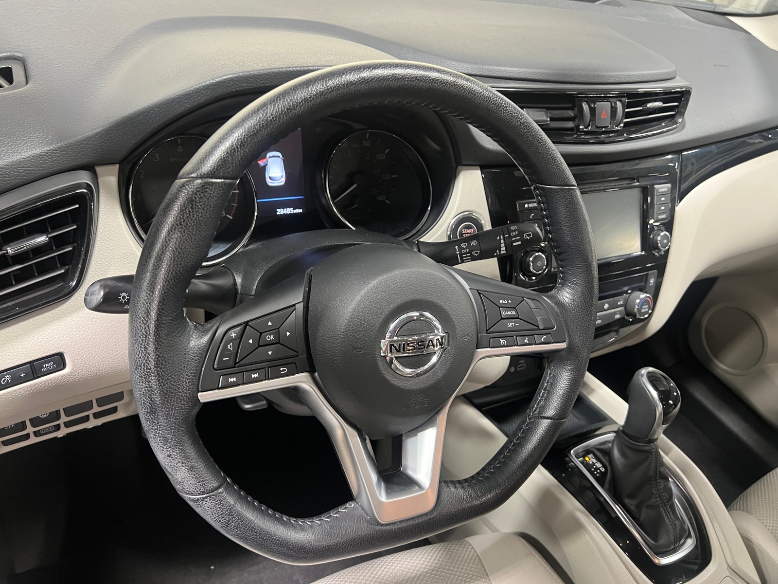 Thumbnail: 2022 Nissan Rogue Sport - 5