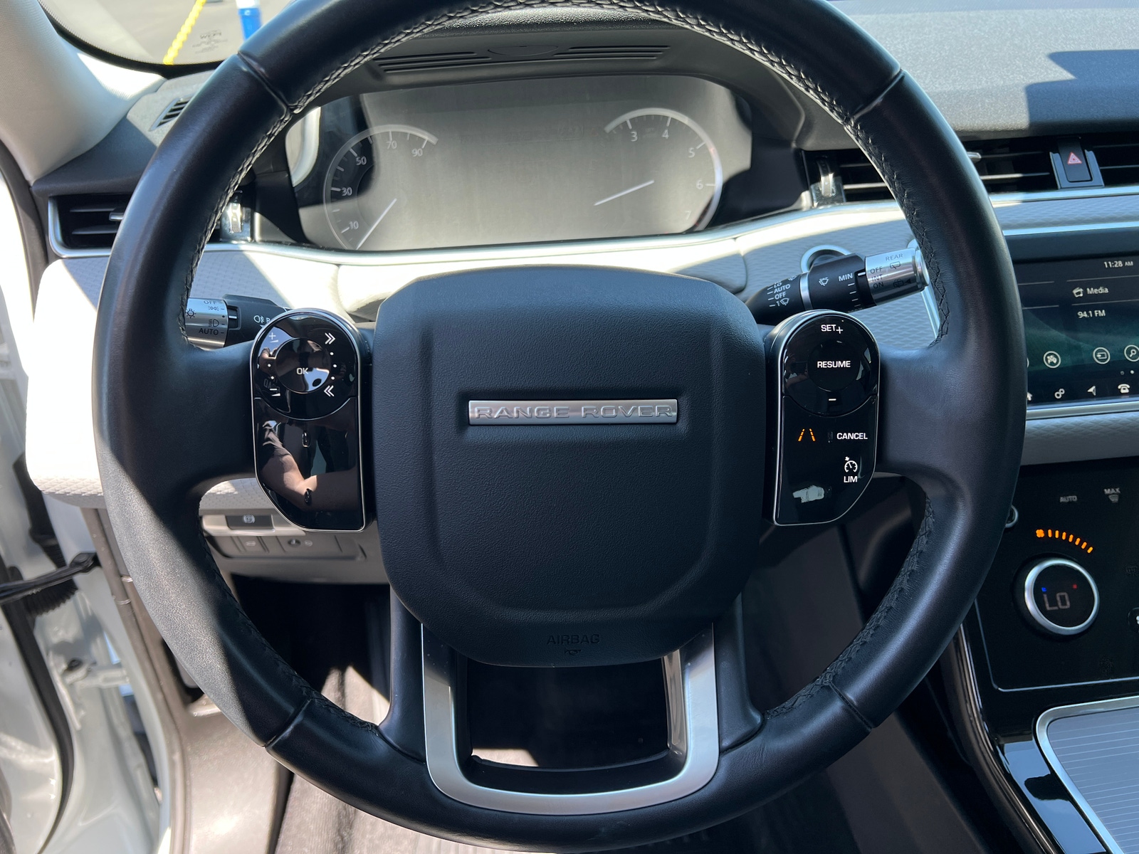 Thumbnail: 2020 Land Rover Range Rover Evoque - 4